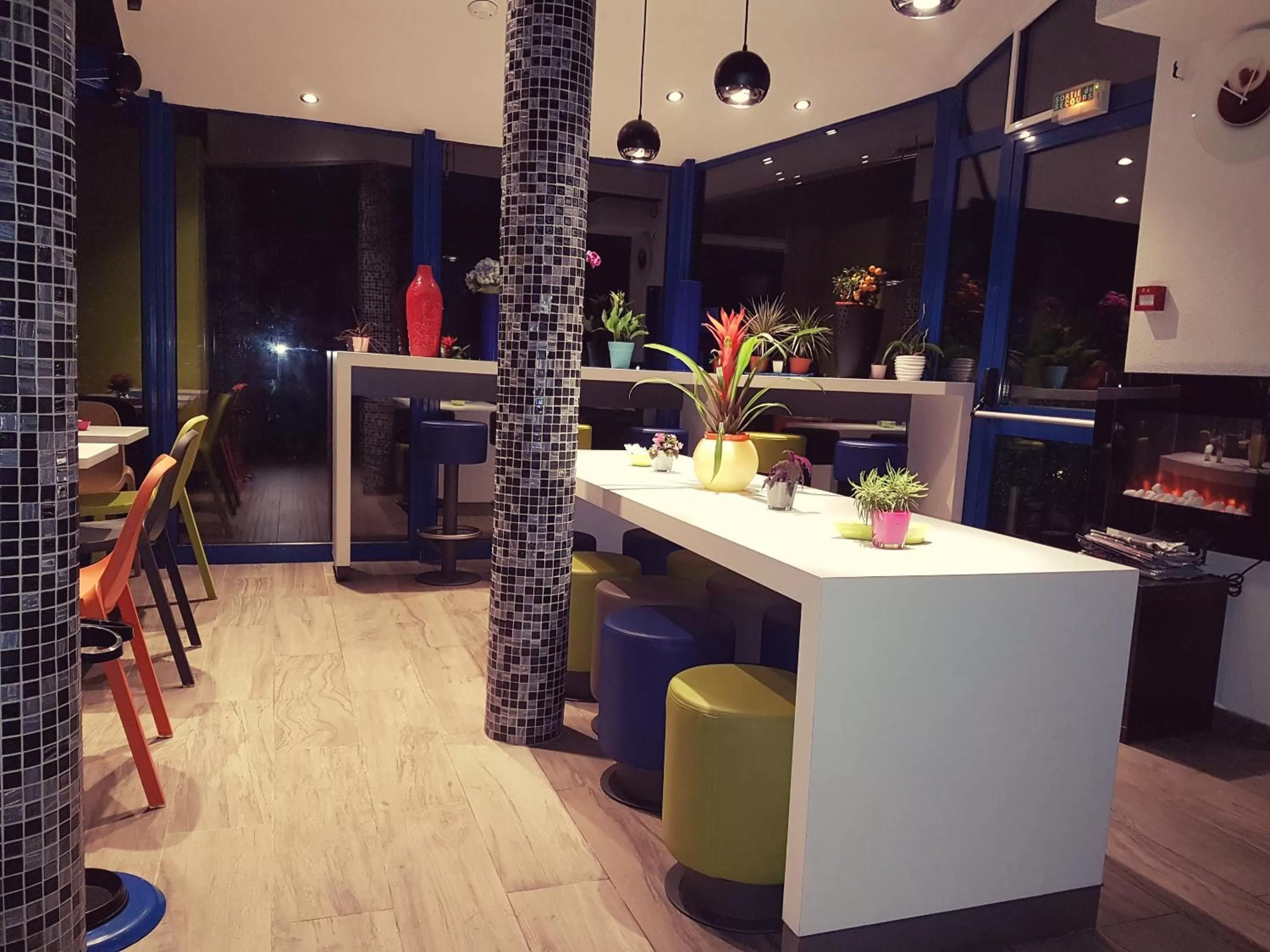 Dining area in Ibis budget Lille Ronchin - Stade Pierre Mauroy