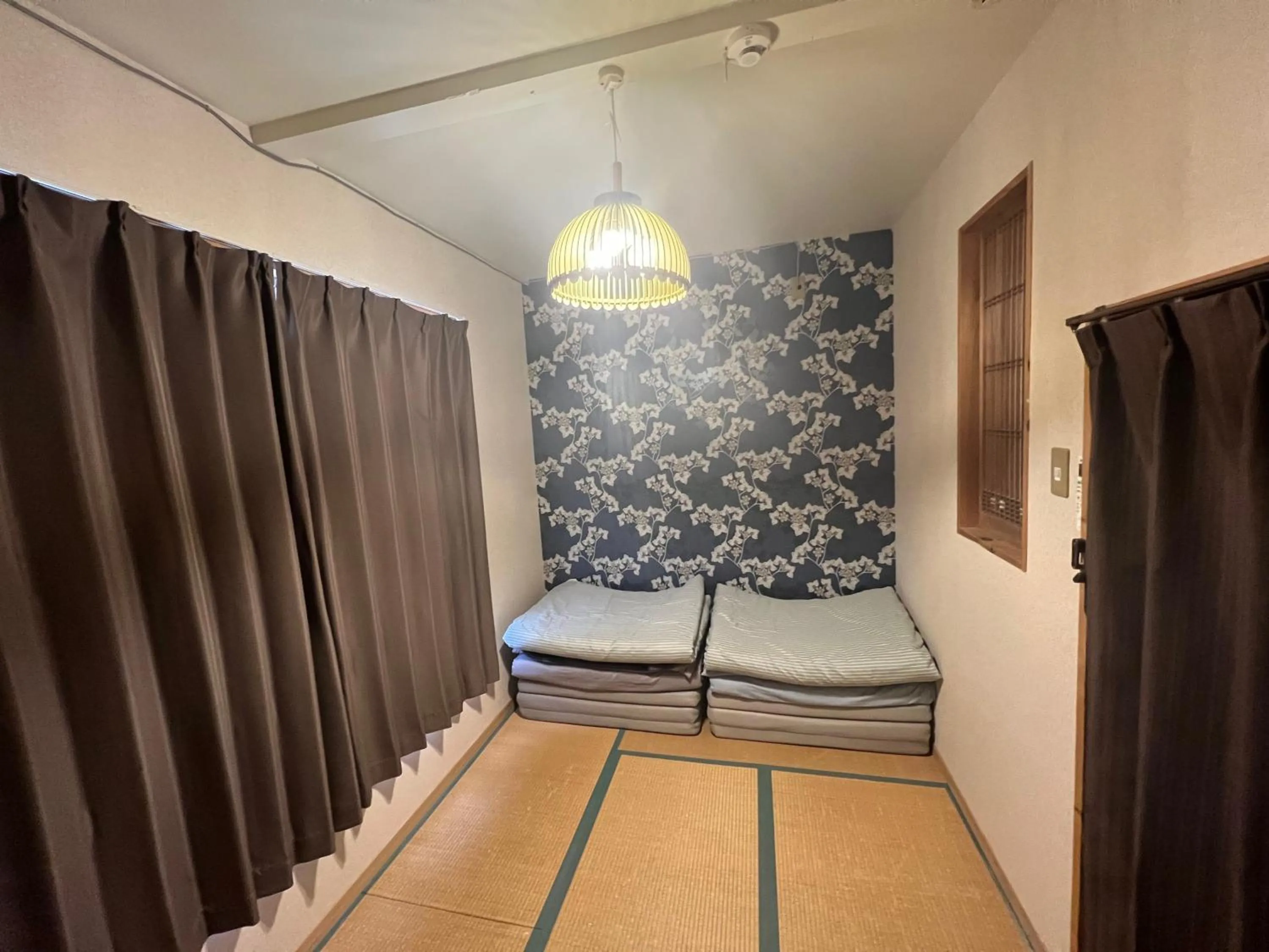 Photo of the whole room, Bed in Himeji 588 Guest House