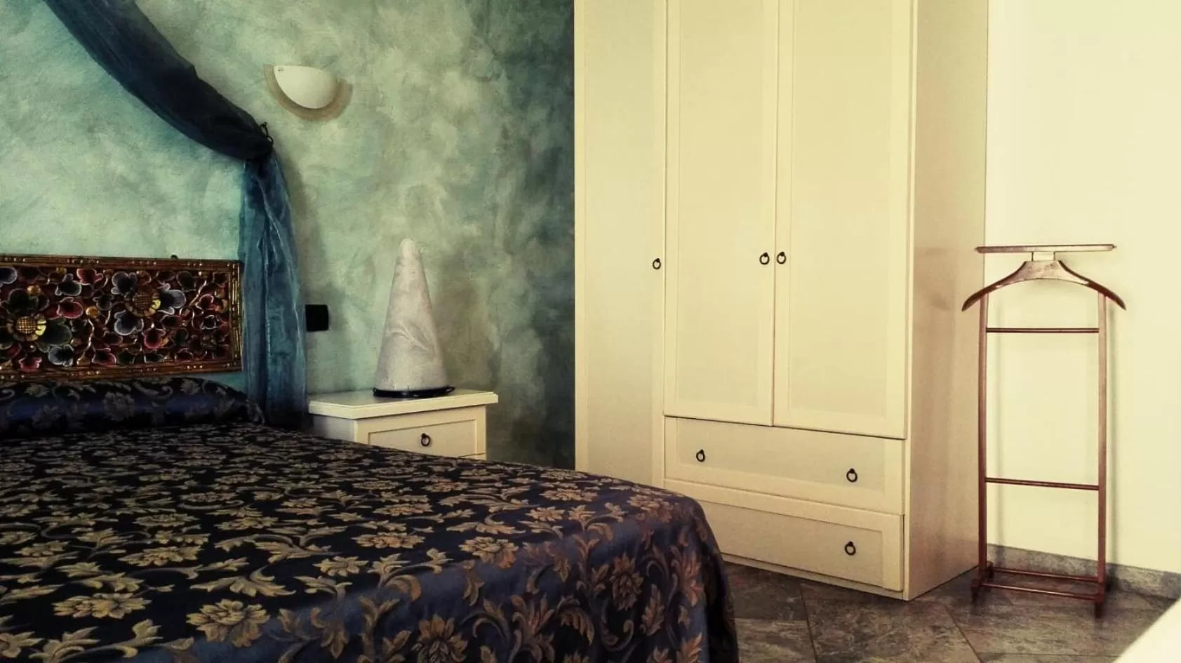 Bed in Hotel Esperia