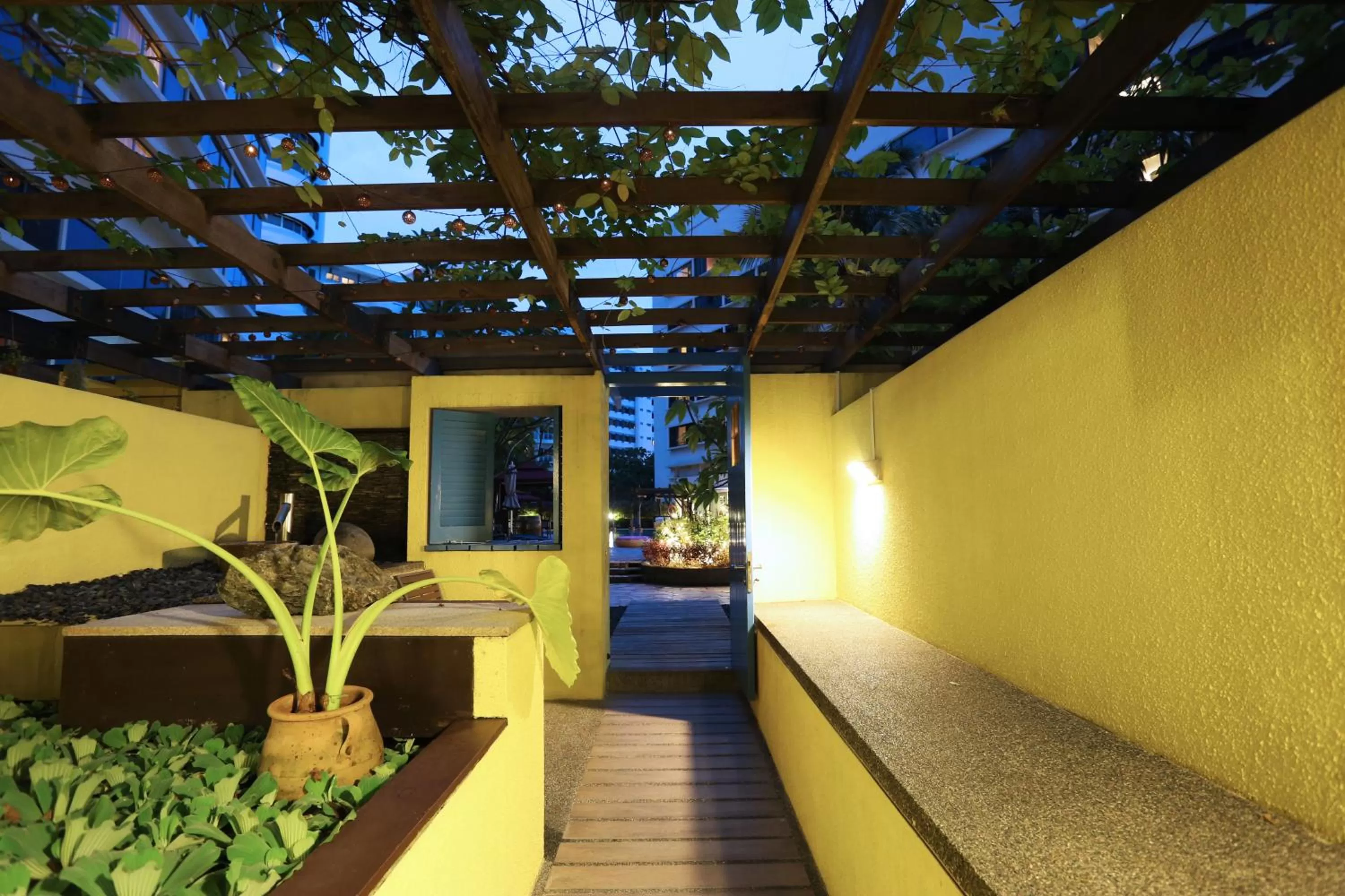 Patio in Furama RiverFront