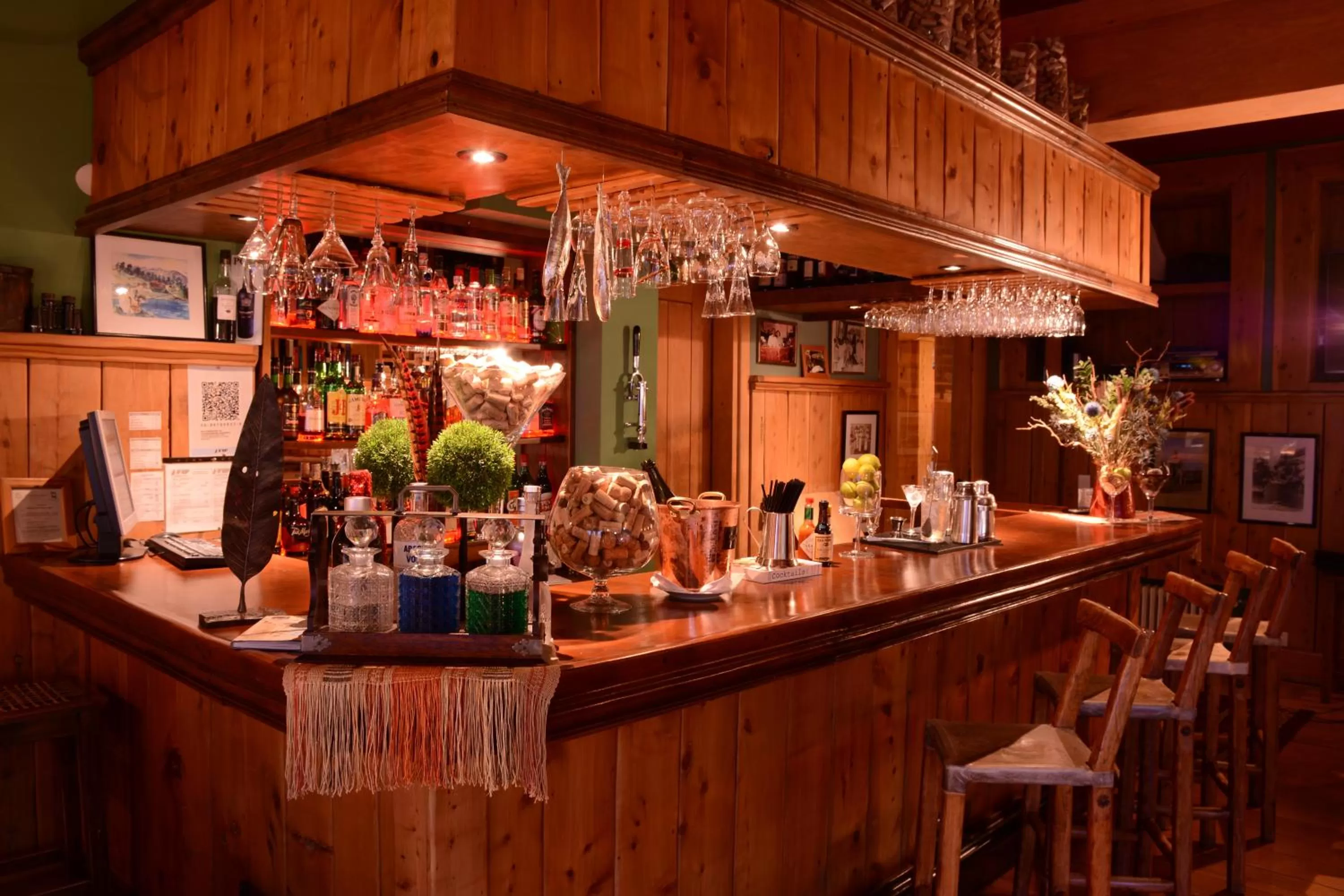 Lounge or bar in Correntoso Lake & River Hotel