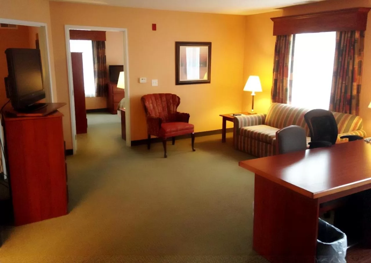 Two-Bedroom Suite in GrandStay Hotel & Suites Downtown Sheboygan