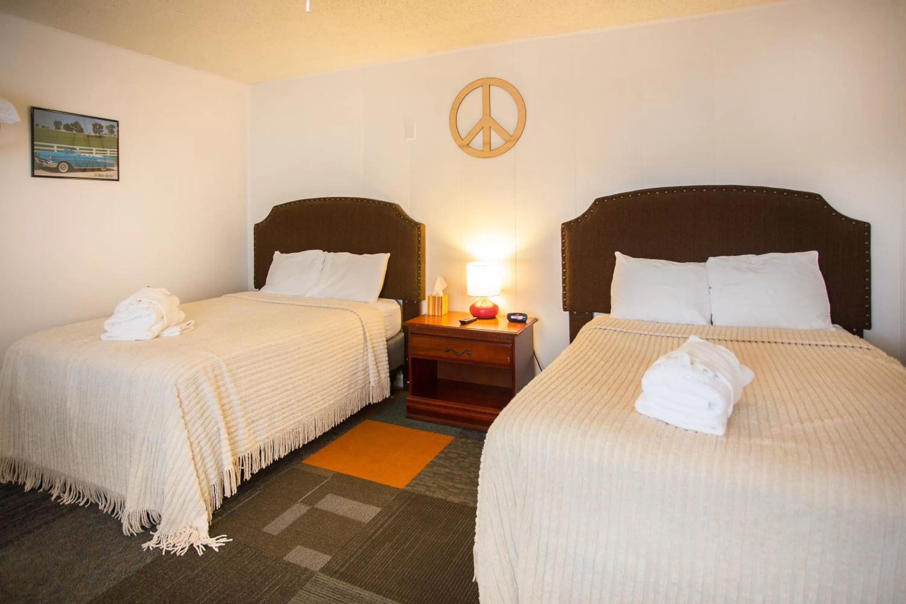 Bedroom, Bed in Sunset Motel