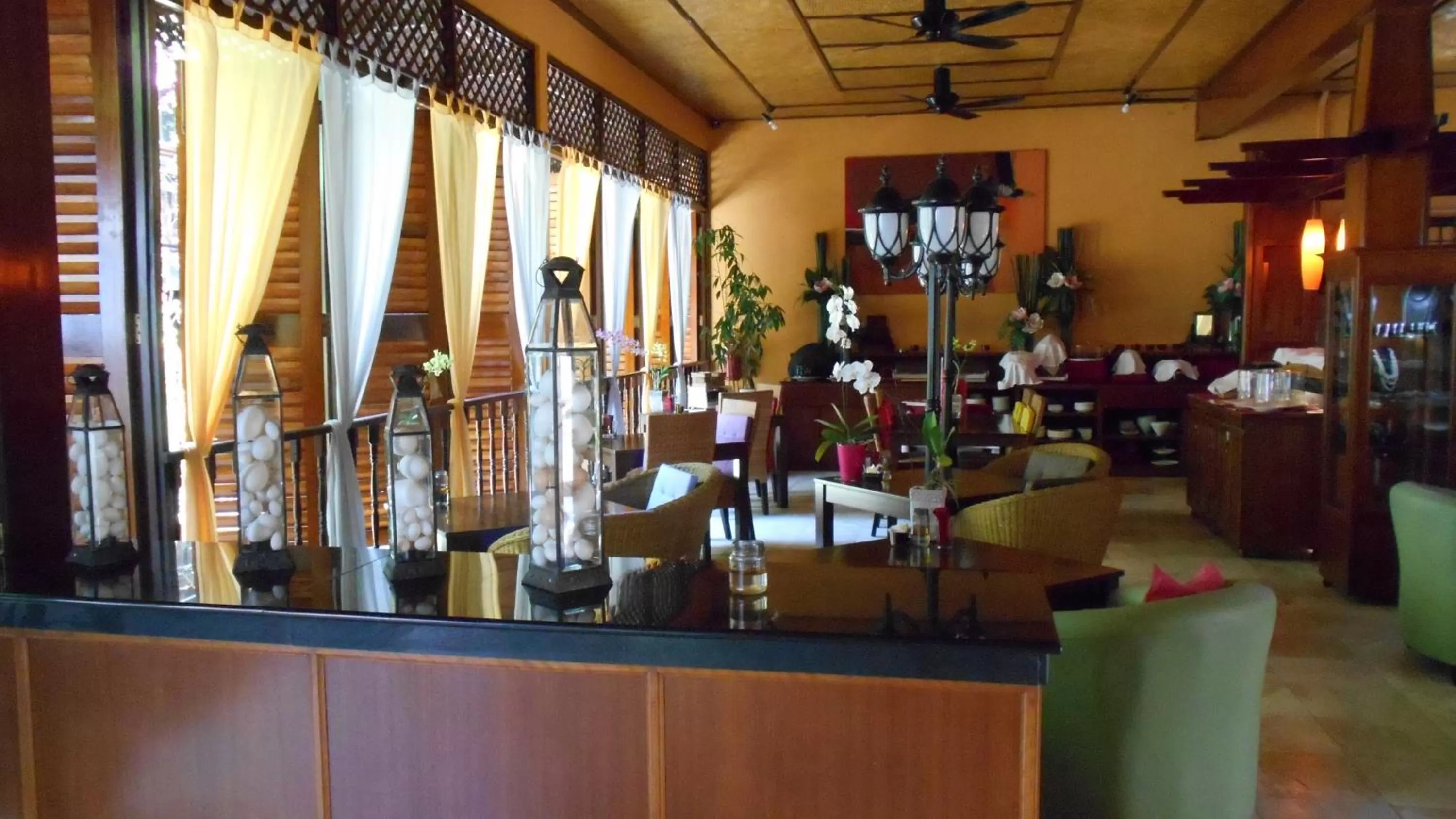 Restaurant/places to eat in Villa Molek