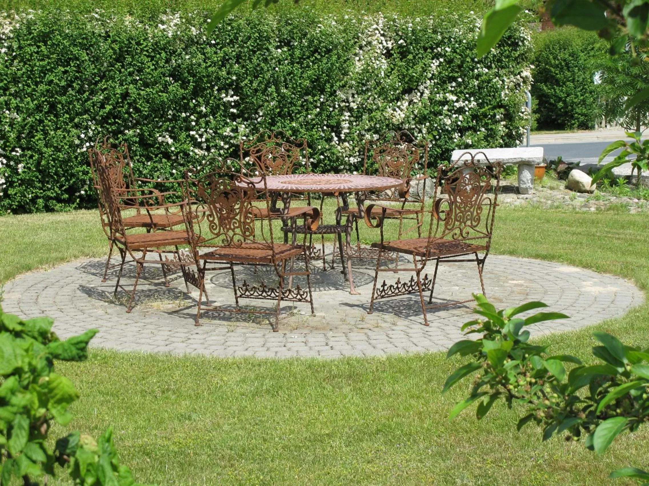 Garden in Birkende Bed and Breakfast