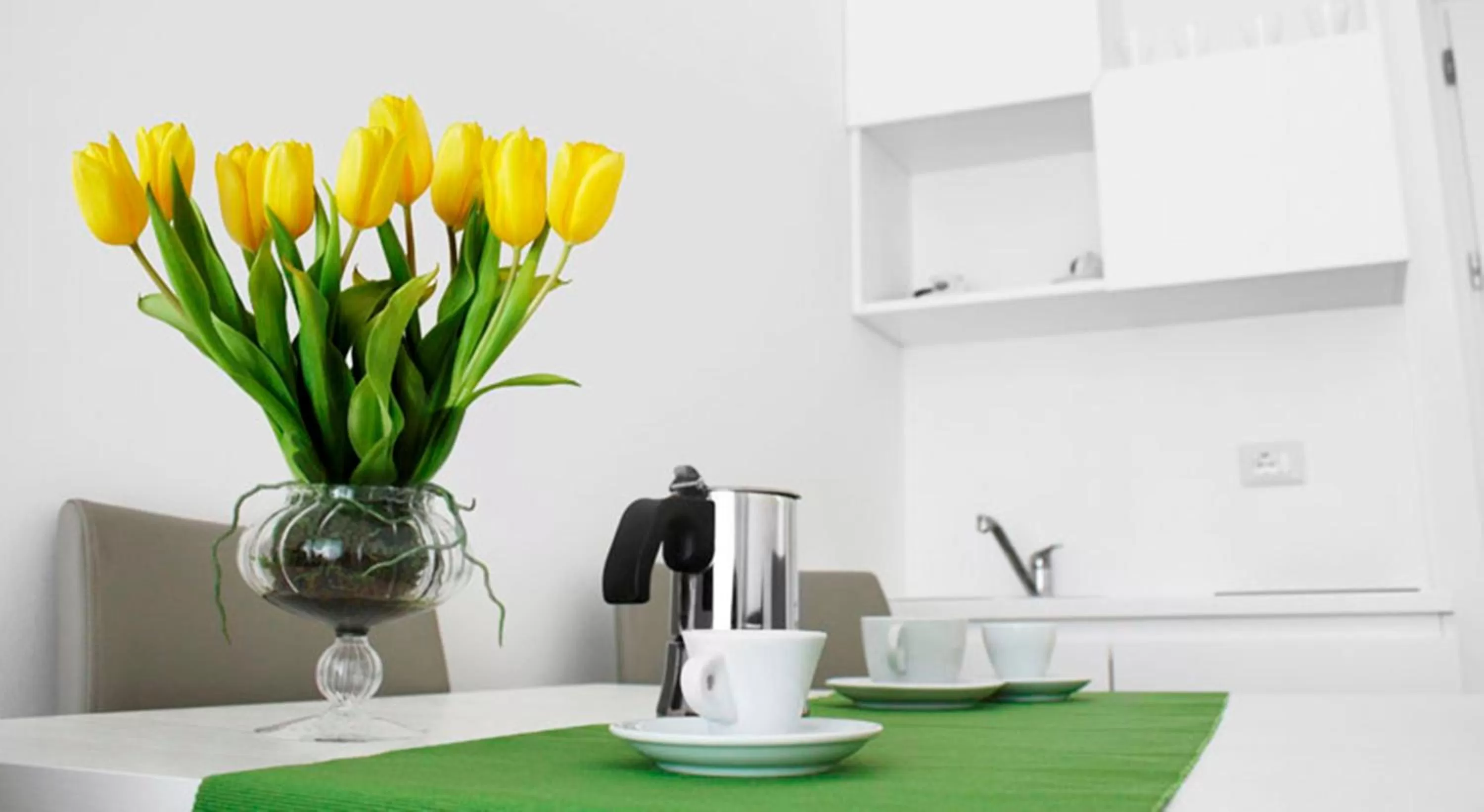 Coffee/tea facilities in Roma Resort Colosseum