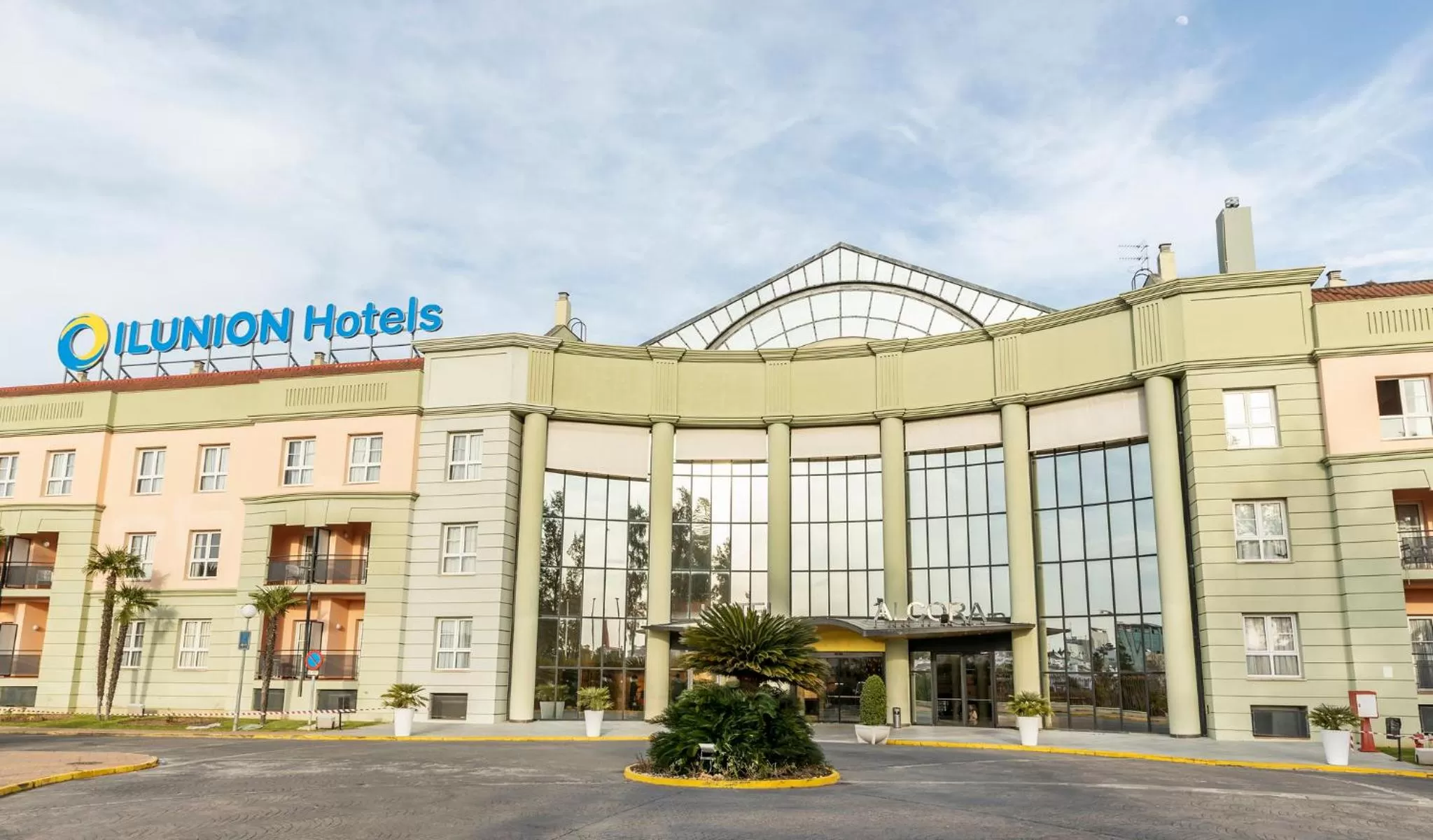 Property building in Ilunion Alcora Sevilla