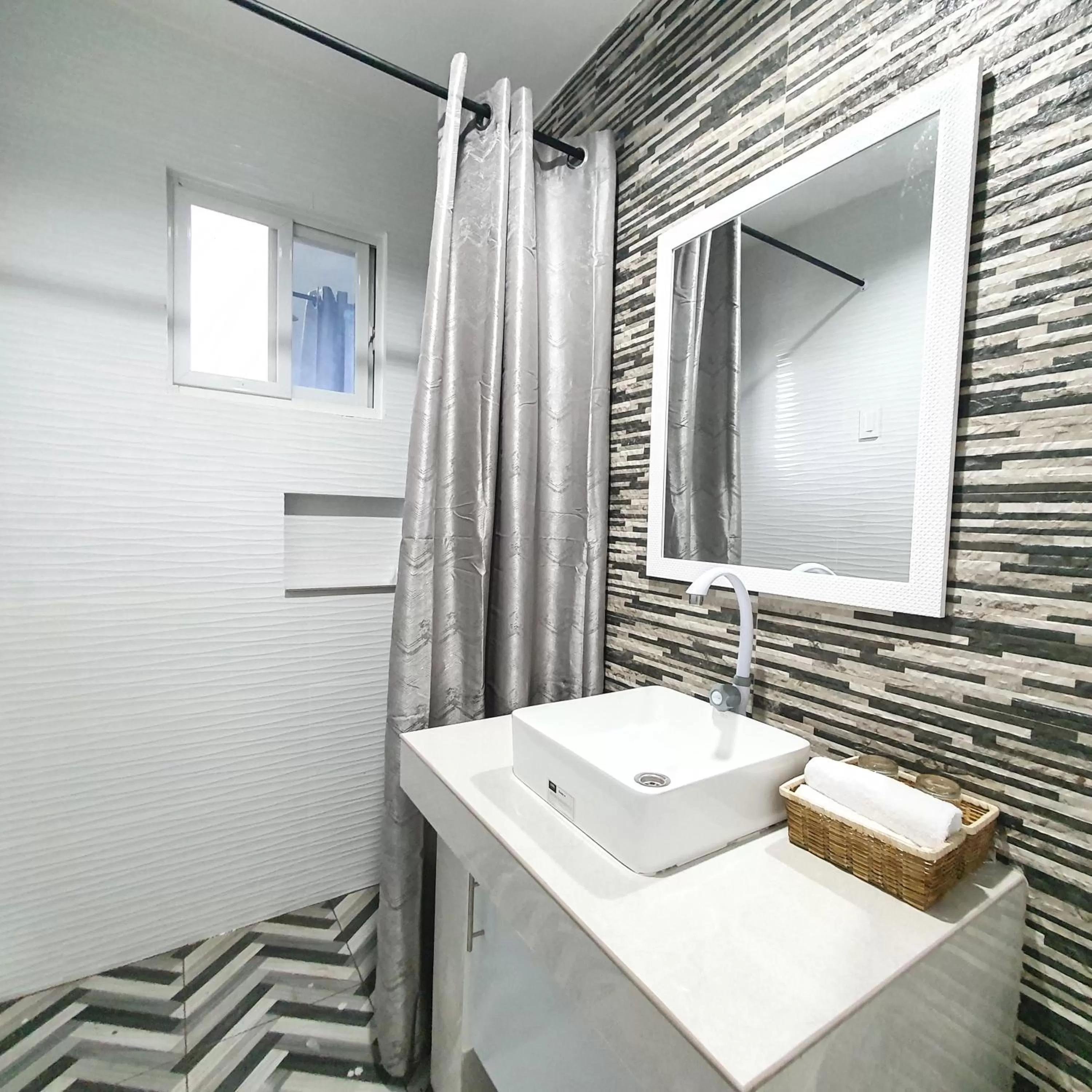 Toilet in Sapphire Boutique Resort