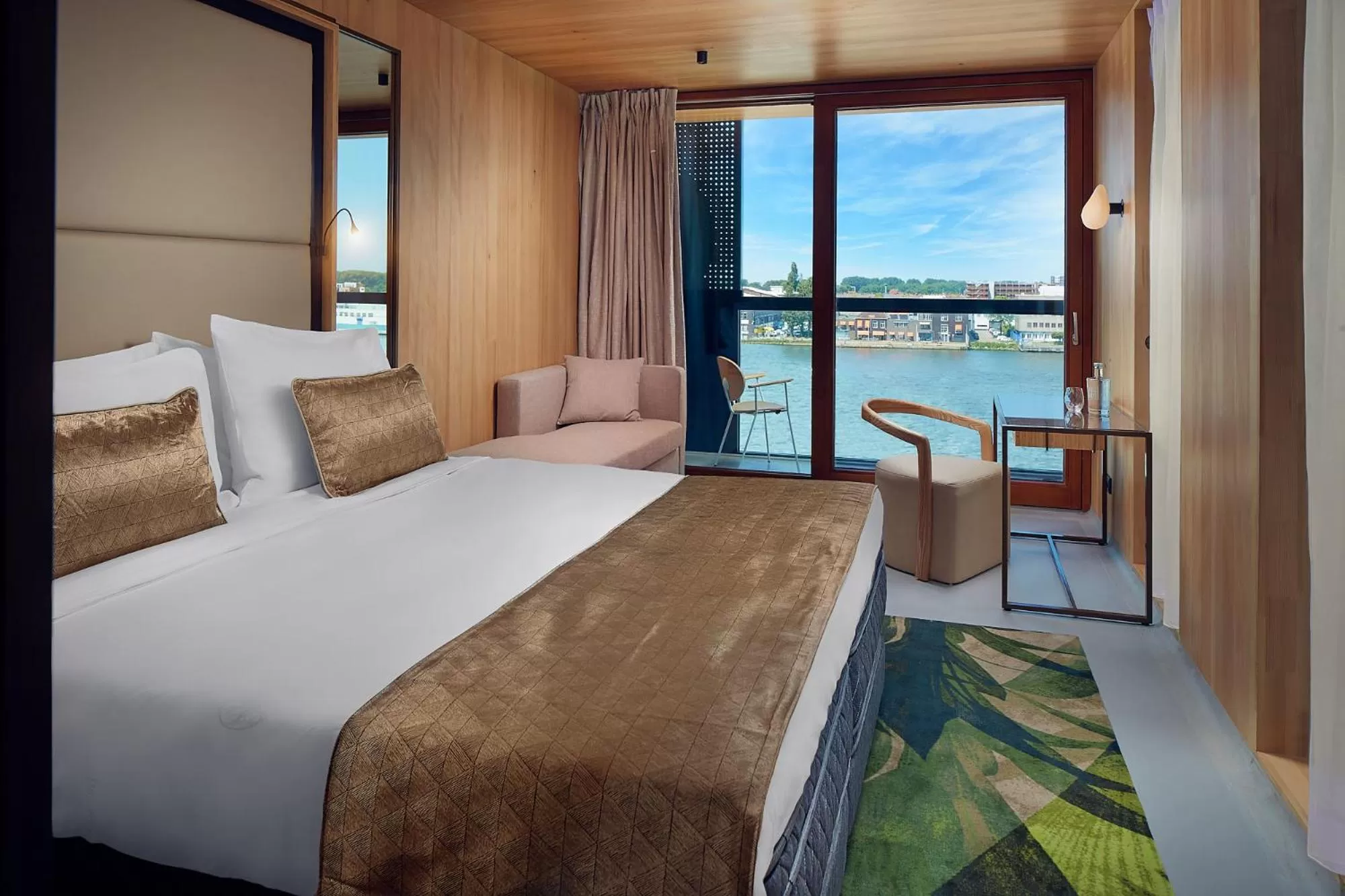 Bedroom, Bed in Hotel Jakarta Amsterdam