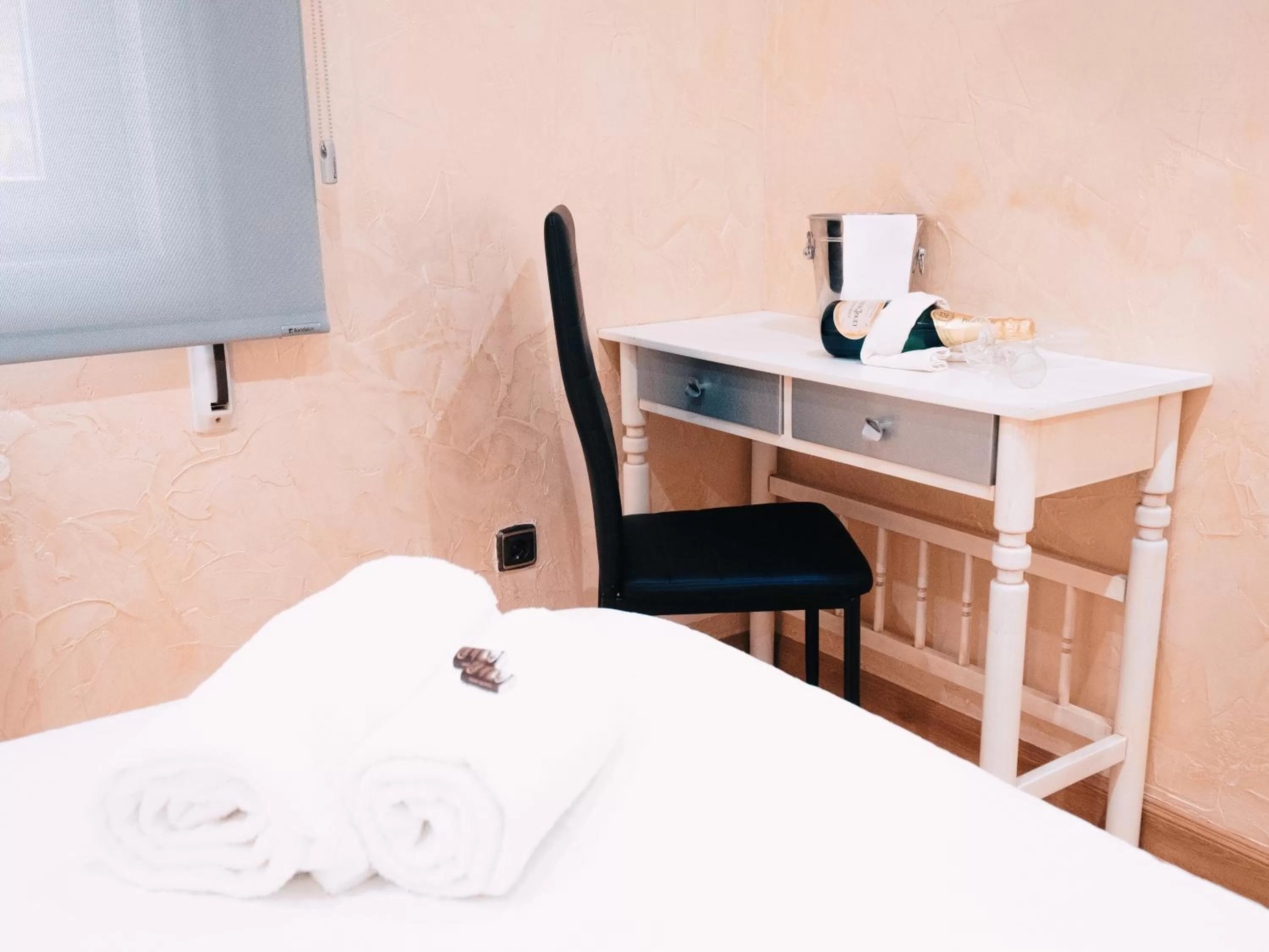 Photo of the whole room, Bed in Hotel Los Toreros