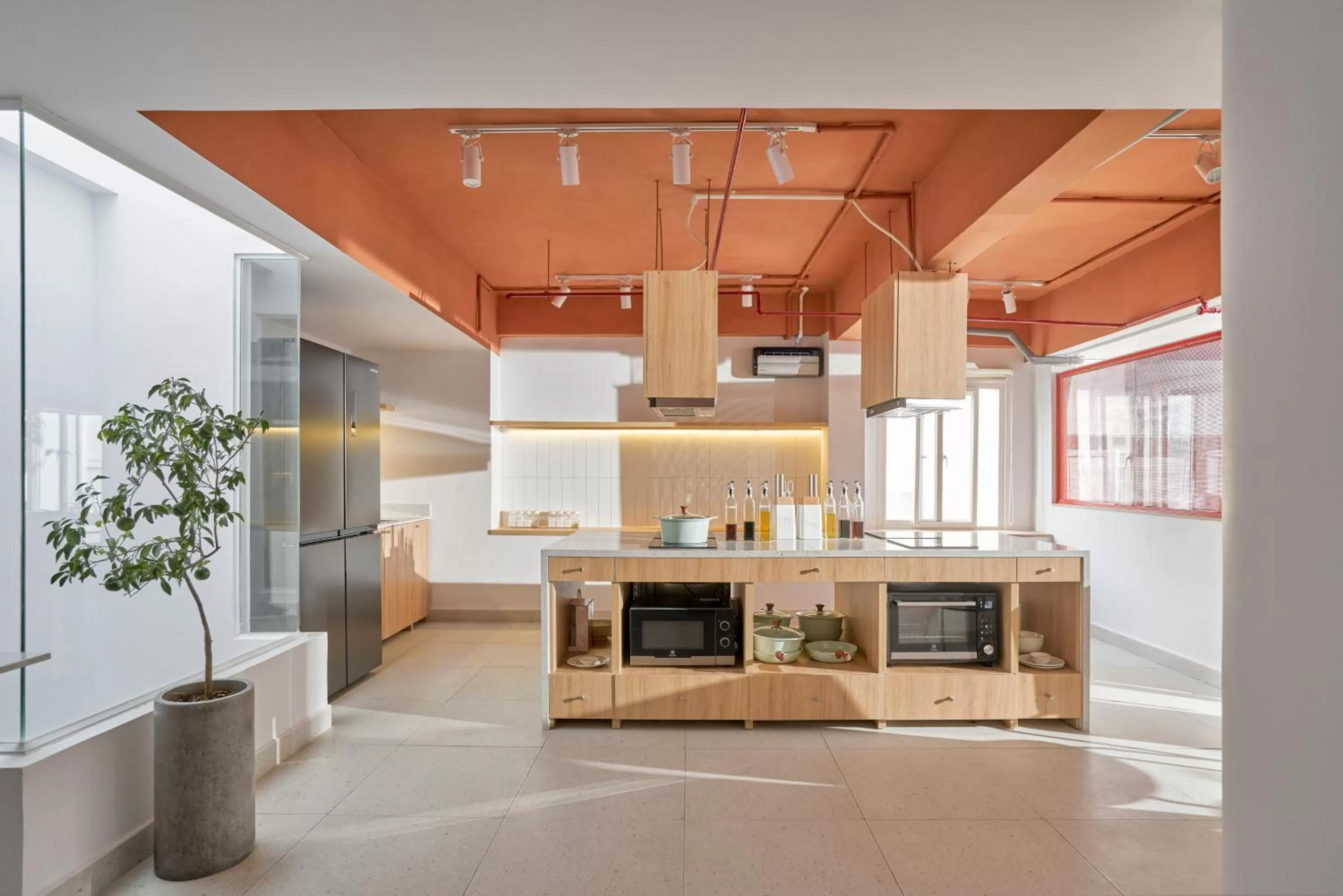 Communal kitchen in Express by M Village Đông Du