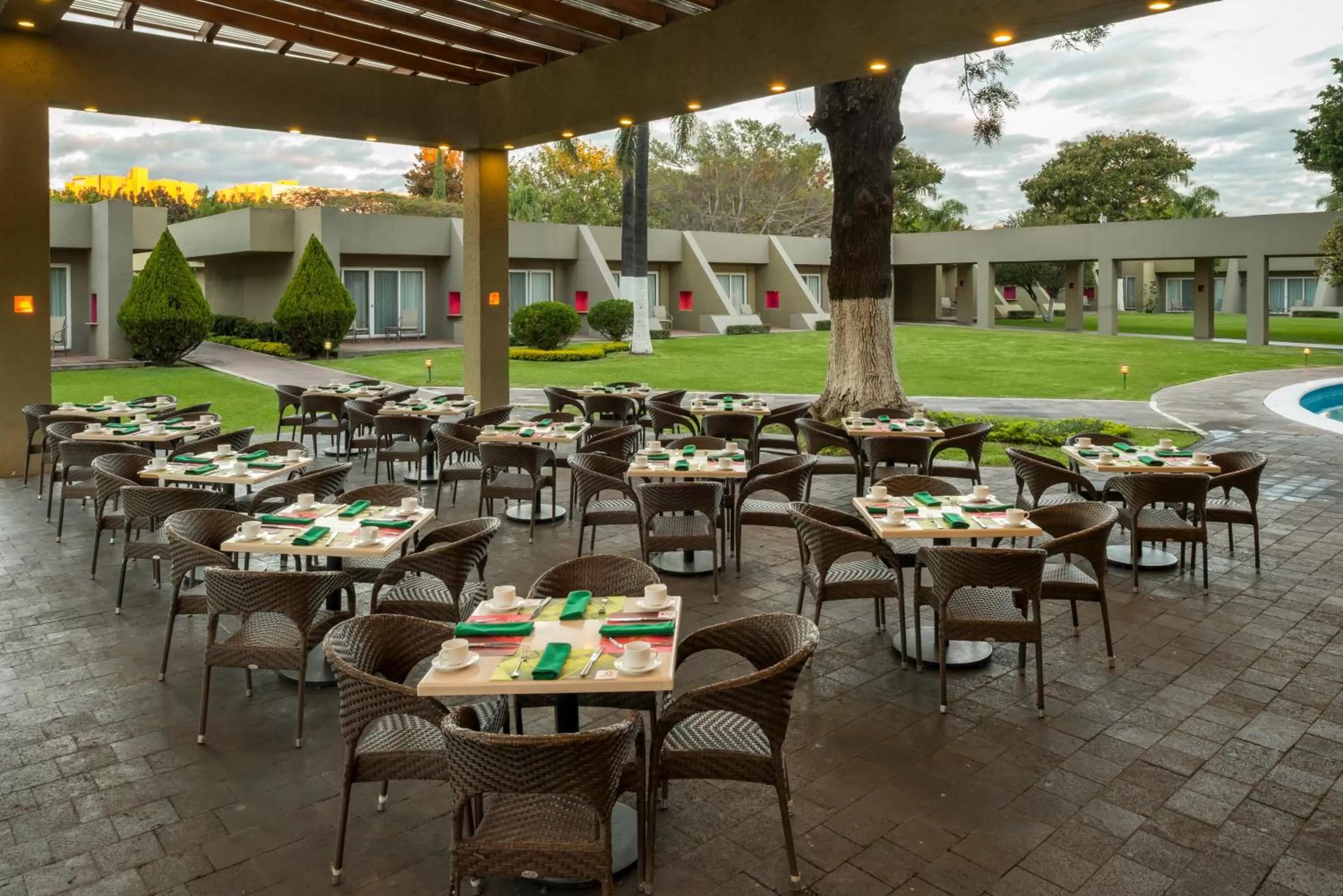 Restaurant/places to eat in Camino Real Guadalajara