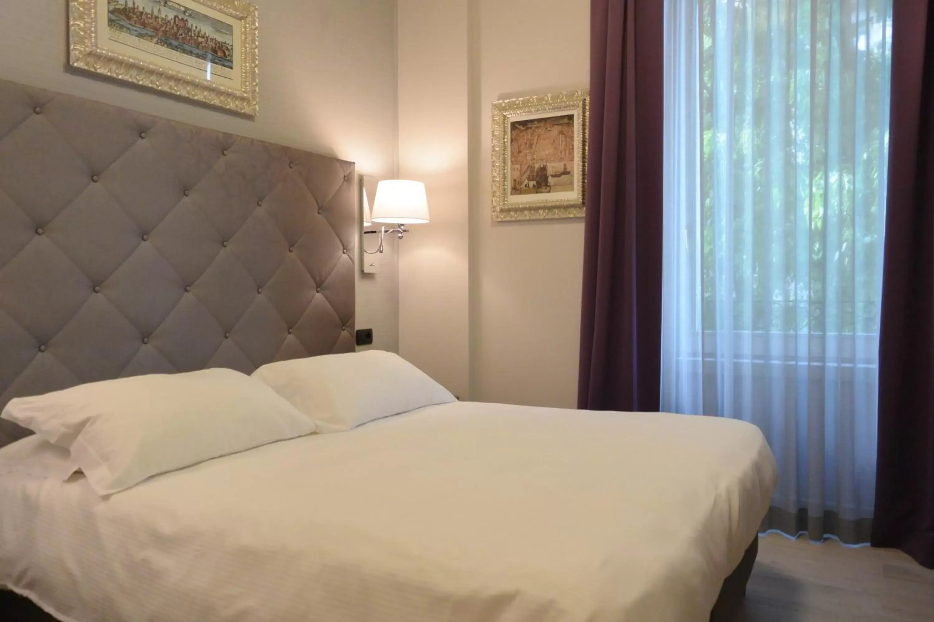 Standard Double Room in Hotel Moderno Standard Double Room in Hotel Moderno