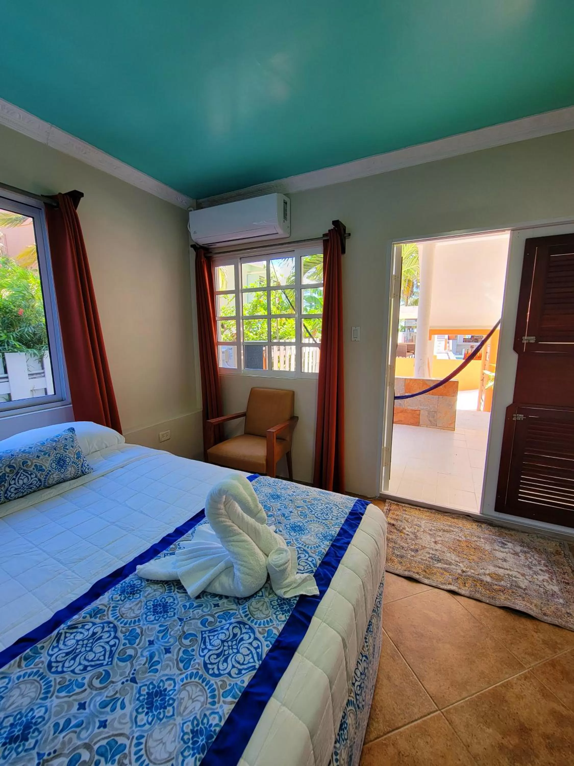 Bed in Island Magic Beach Resort