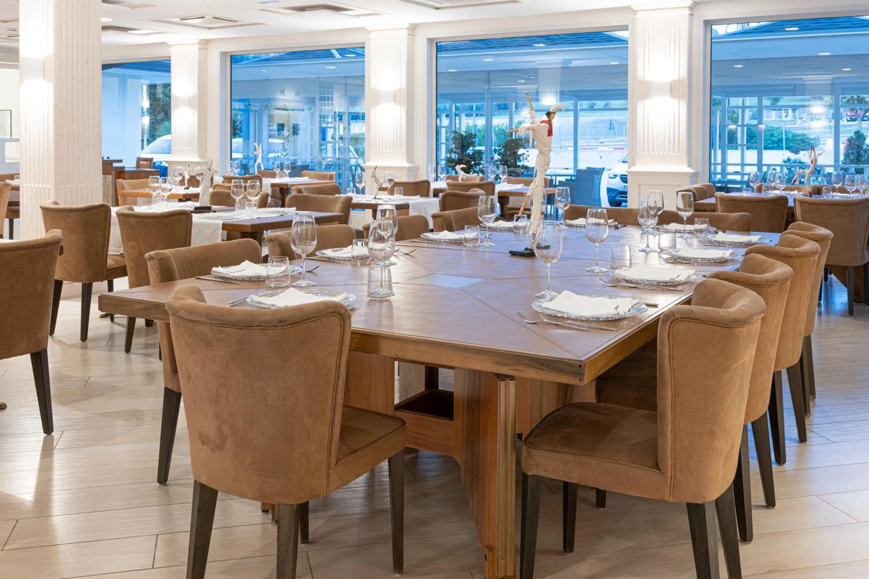 Restaurant/places to eat in Mirabella Hotel