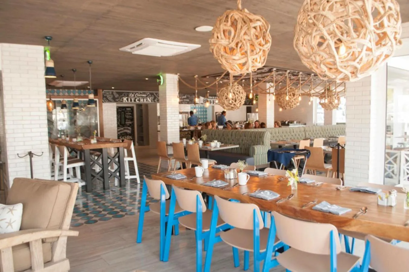 Restaurant/places to eat in Marinaterra Hotel & Spa