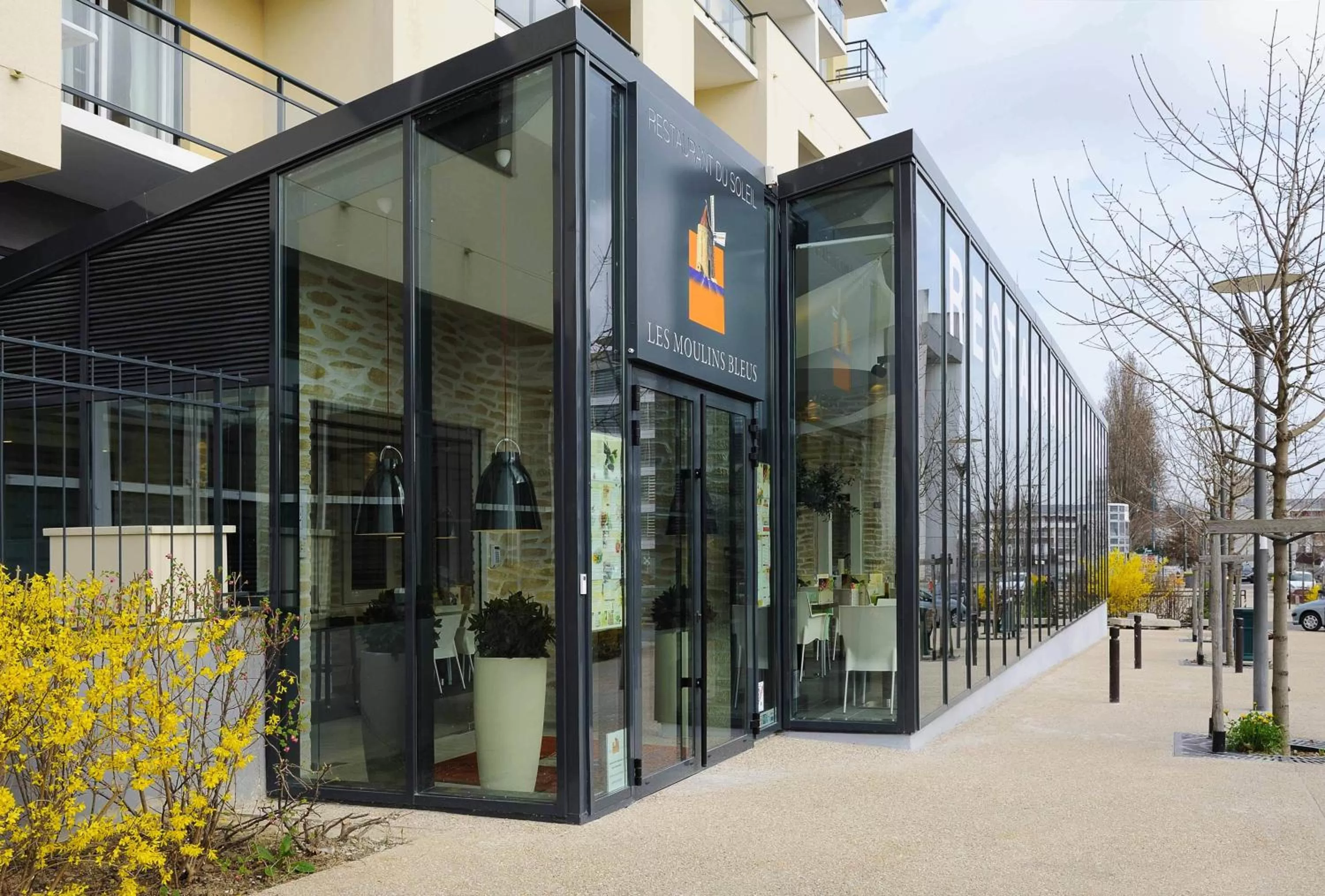 Facade/entrance in Residhome Paris-Massy