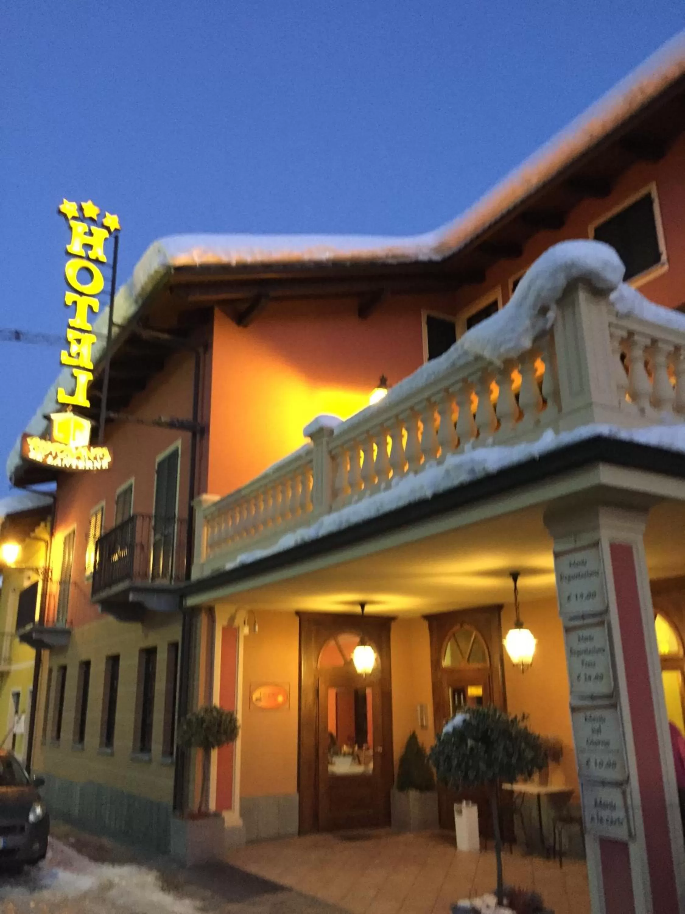 Property building in Le Lanterne