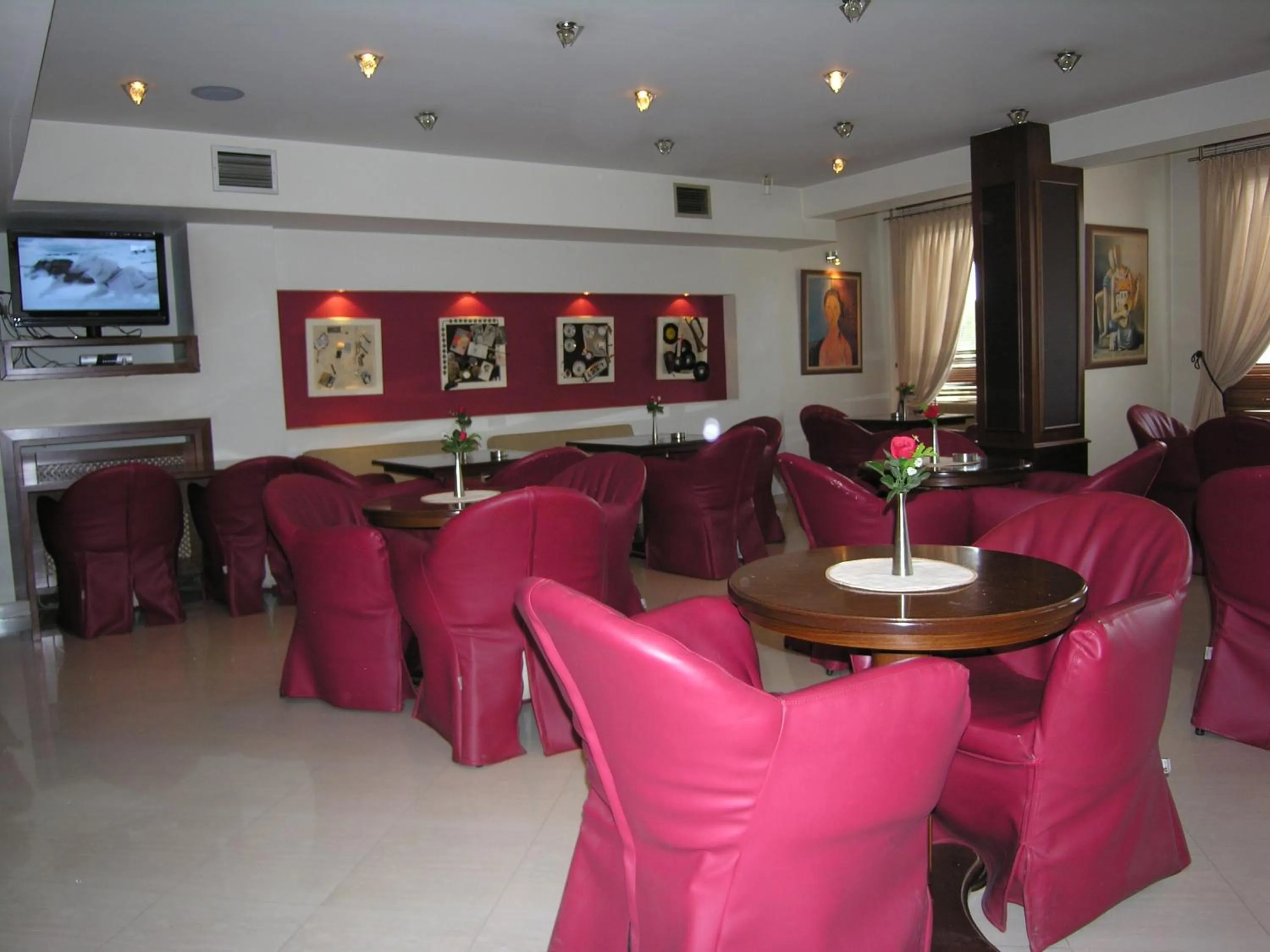 Lounge or bar in Filippos