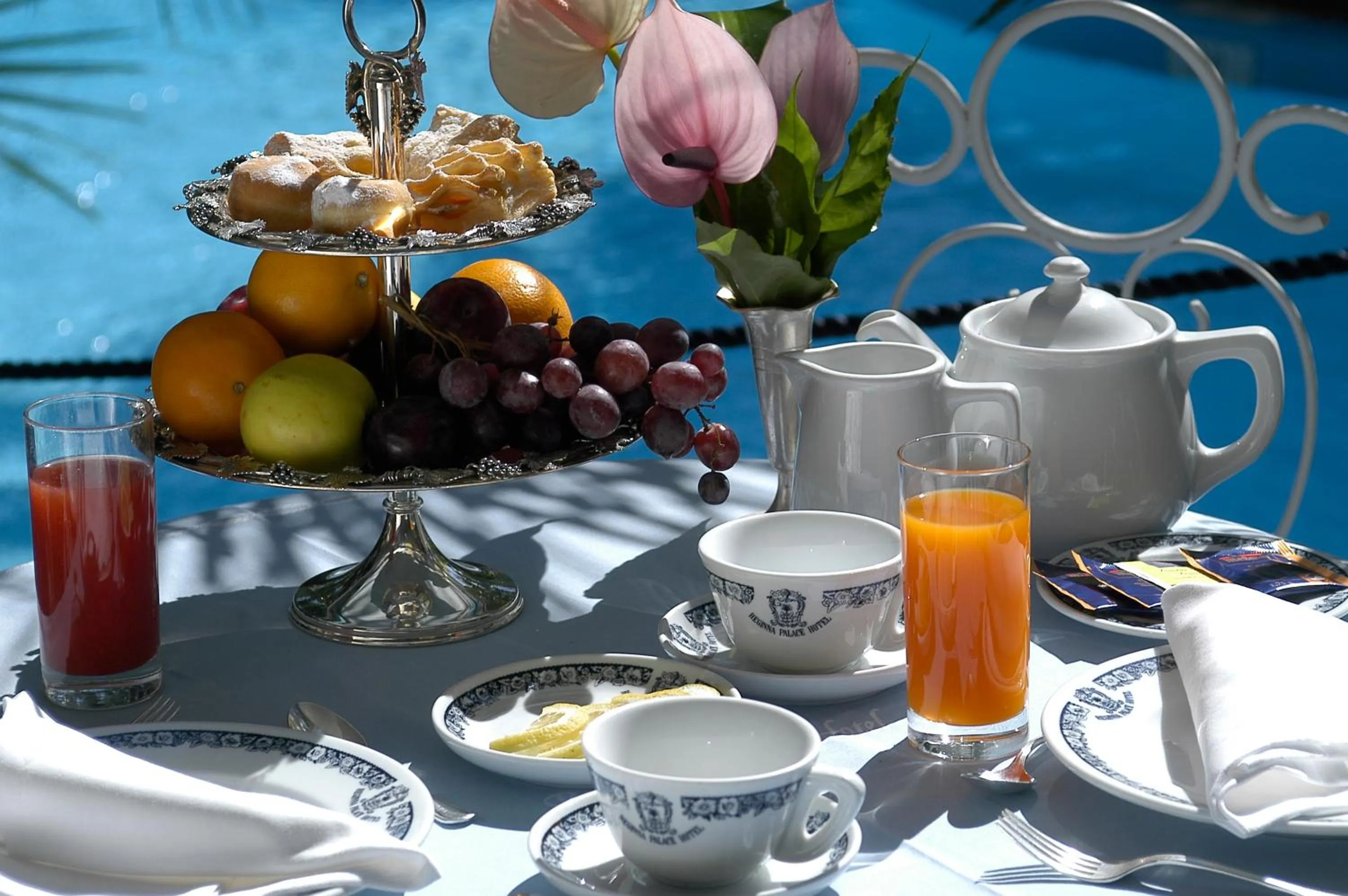 Restaurant/places to eat in Reginna Palace Hotel