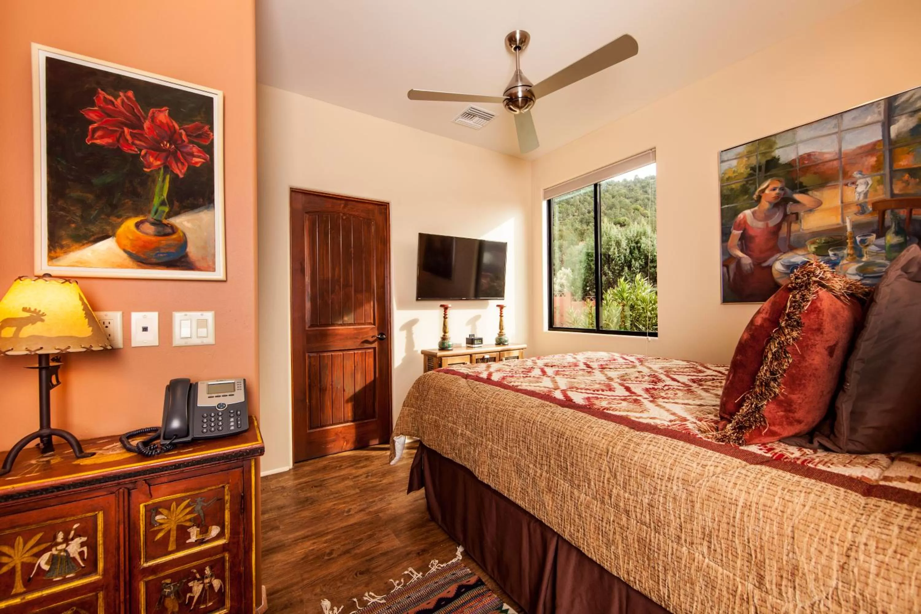 Photo of the whole room, Bed in A Sunset Chateau