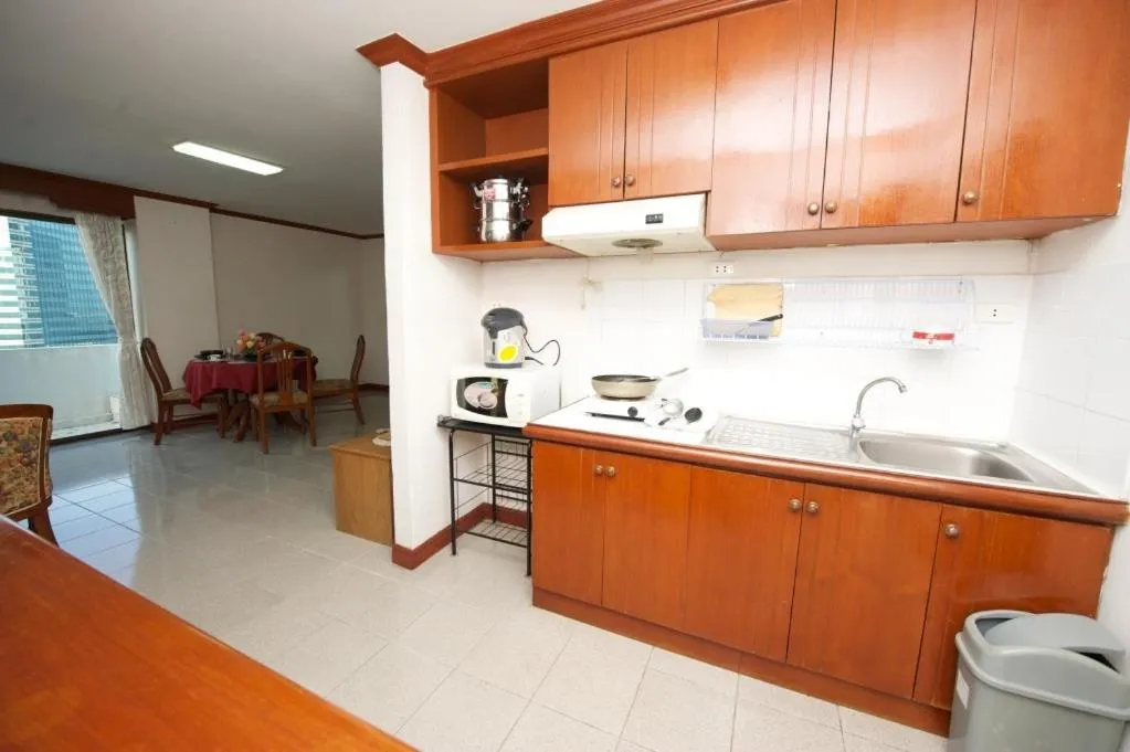 Kitchen or kitchenette in Poonchock Mansion