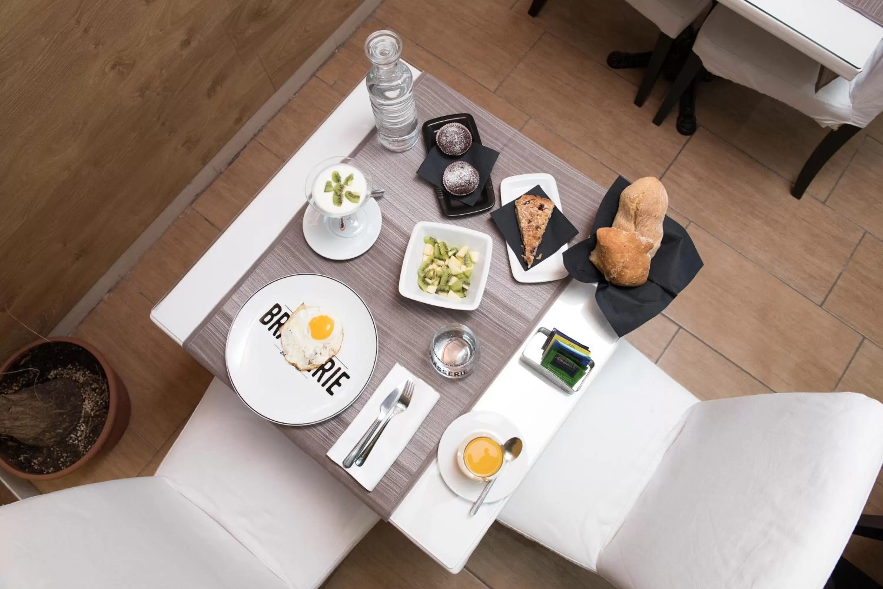 Food and drinks in Villa Alba Boutique Hotel