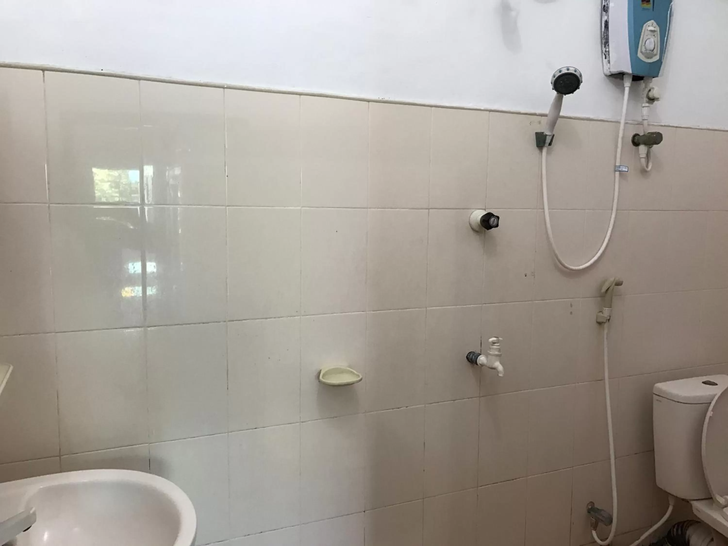 Bathroom in Gnaanams Hotel and Restaurant