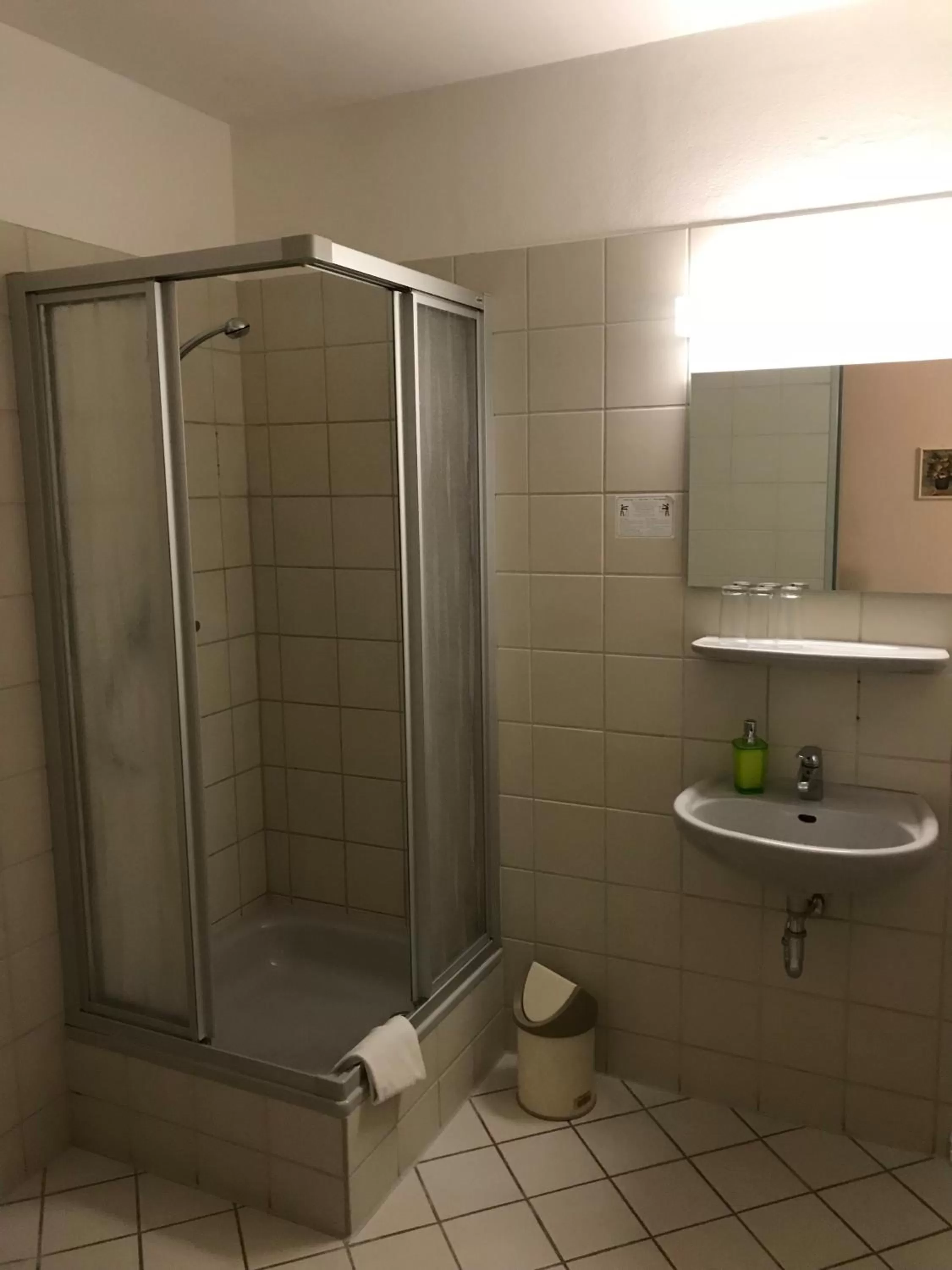 Shower in Hotel Rosengarten