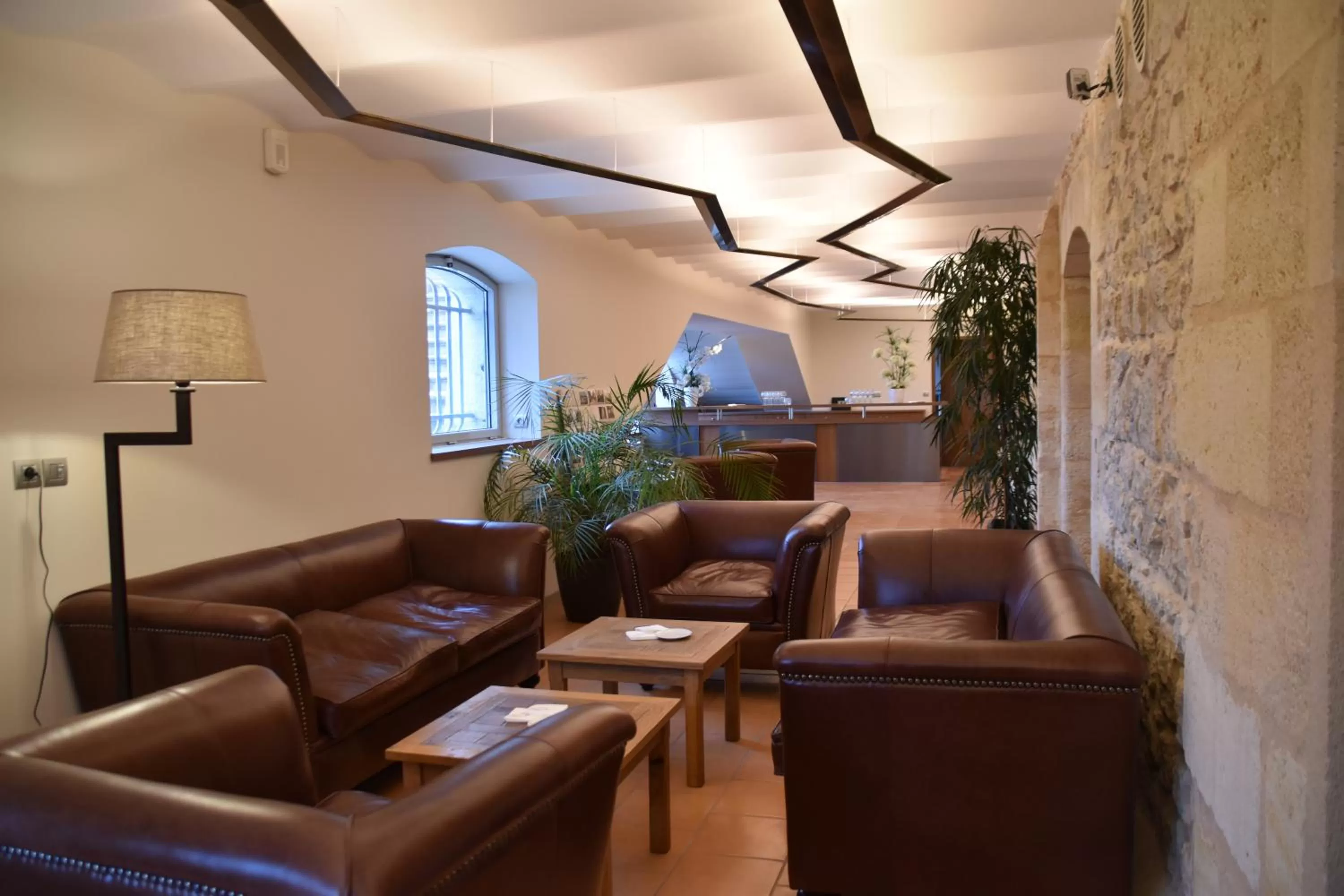 Lobby or reception in Château Grattequina Hôtel