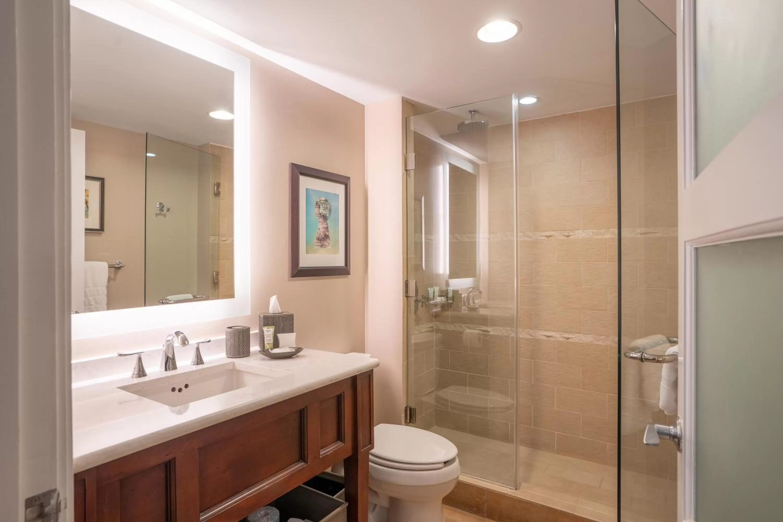 Bathroom in Pier House Resort & Spa