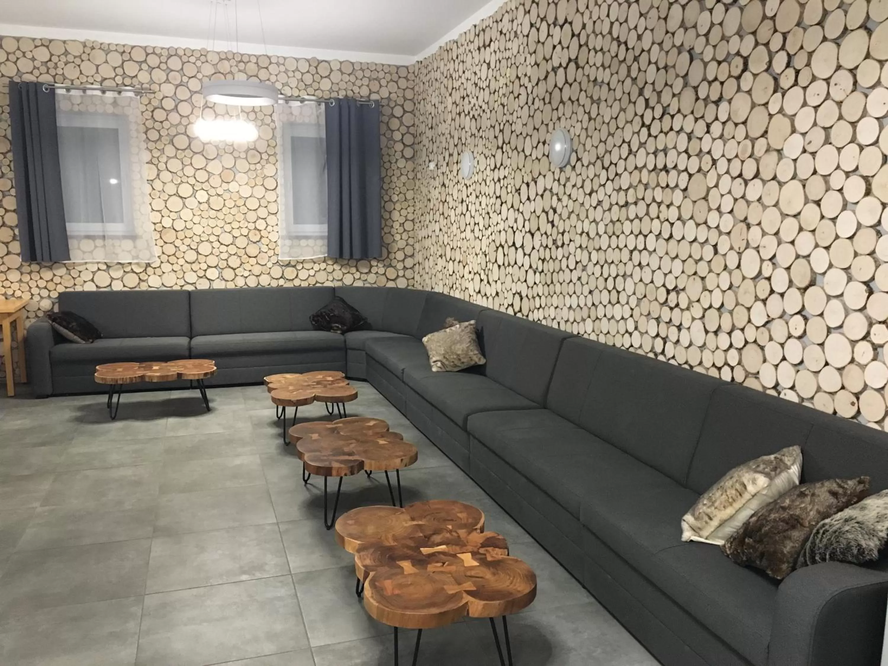 Restaurant/places to eat in dask resort