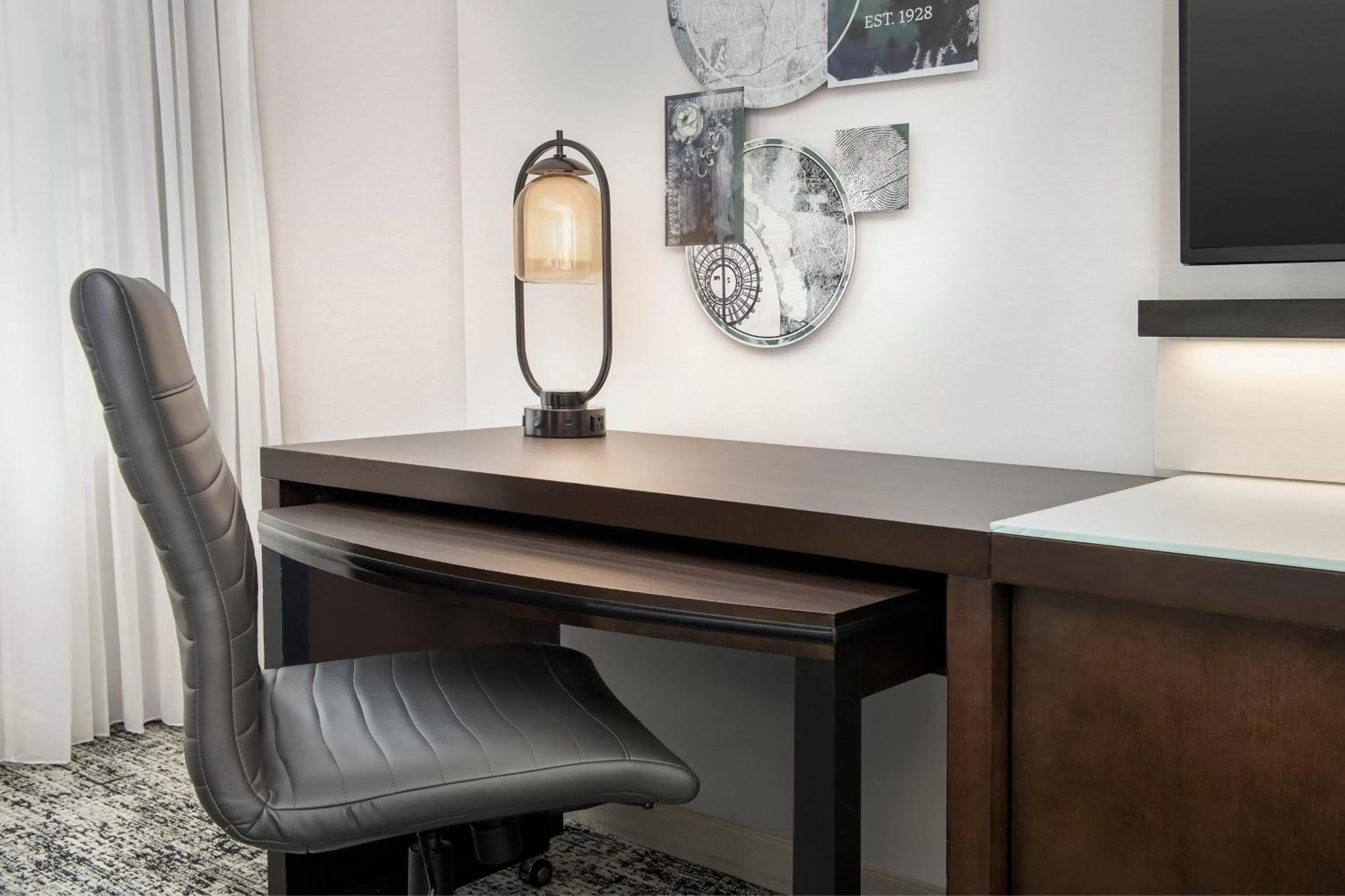 Photo of the whole room in Courtyard by Marriott San Diego Downtown