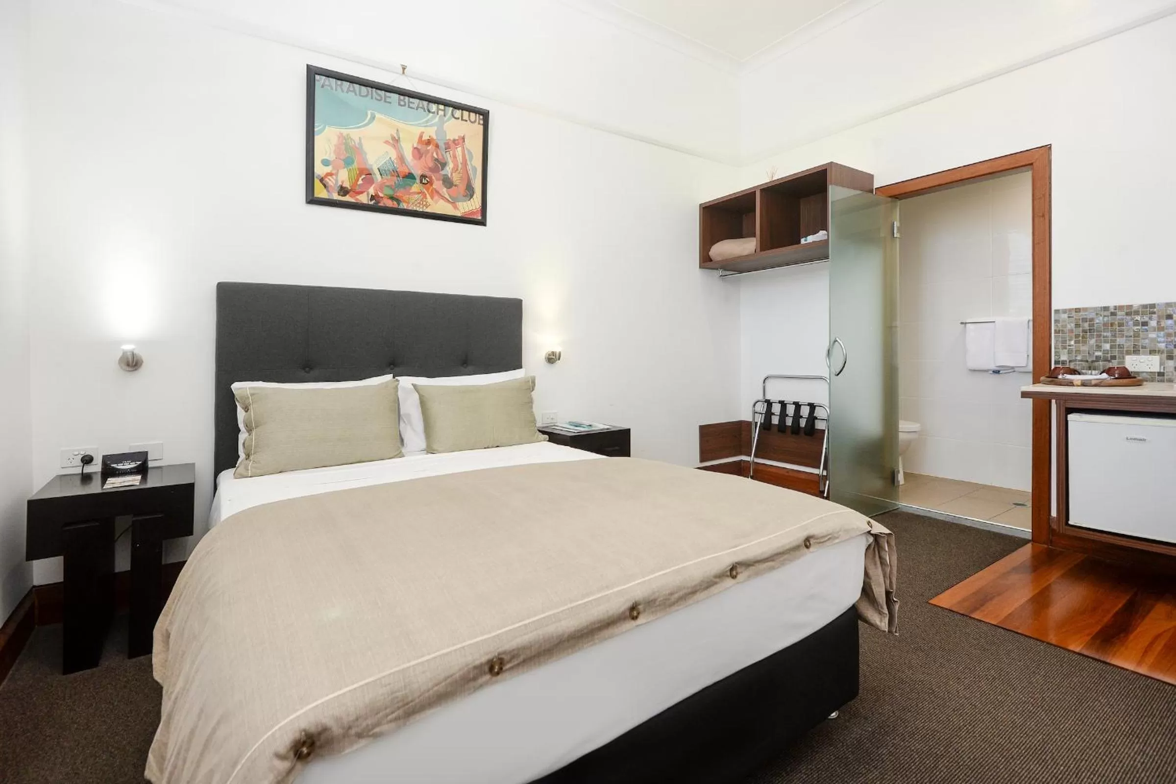 Bedroom, Bed in Pier Hotel Coffs Harbour