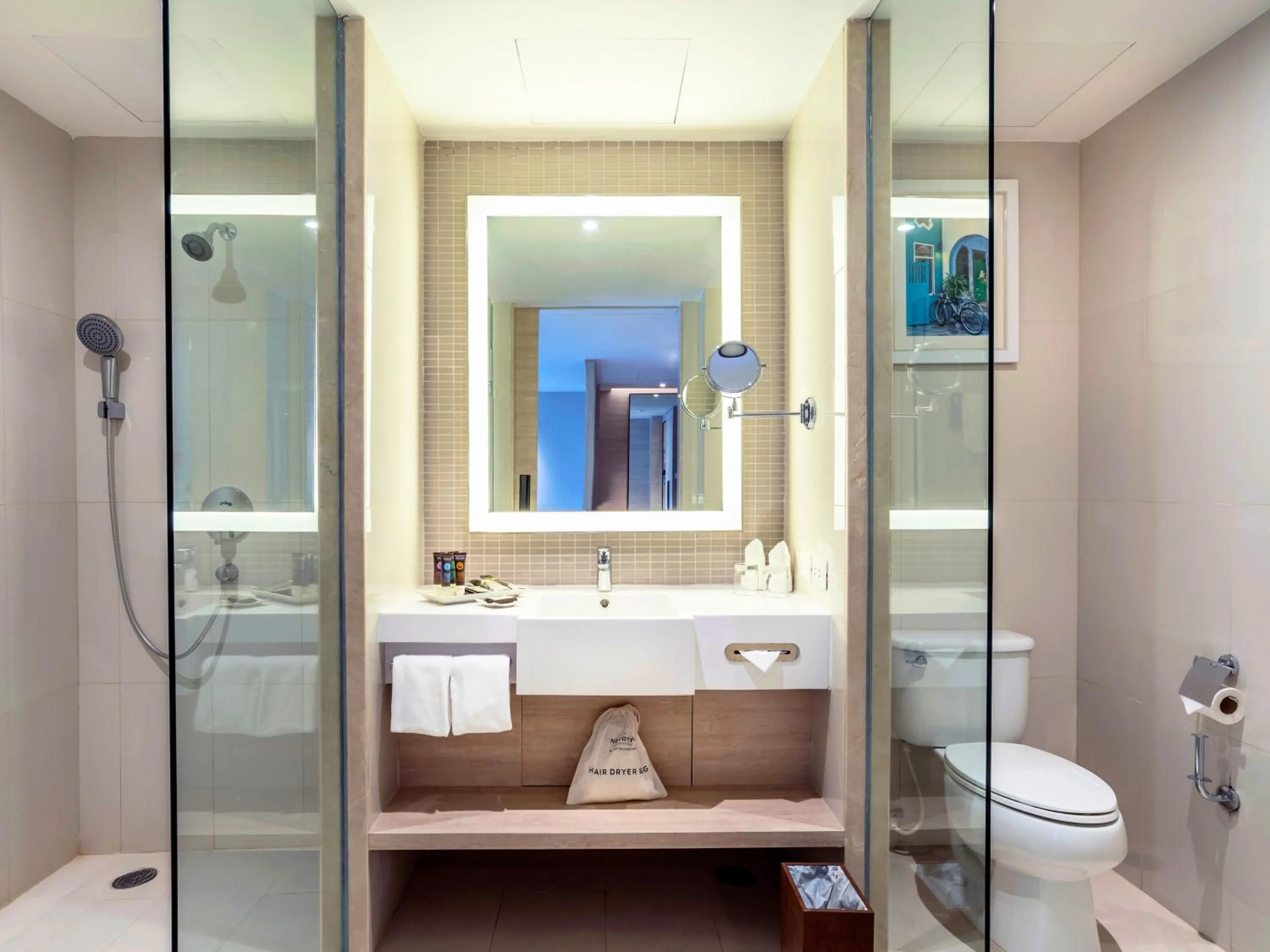 Shower in Novotel Phuket City Phokeethra