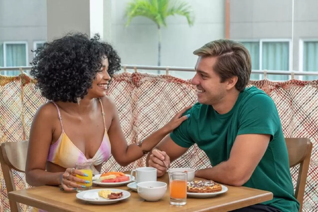 Restaurant/places to eat in Vistamar Hotel