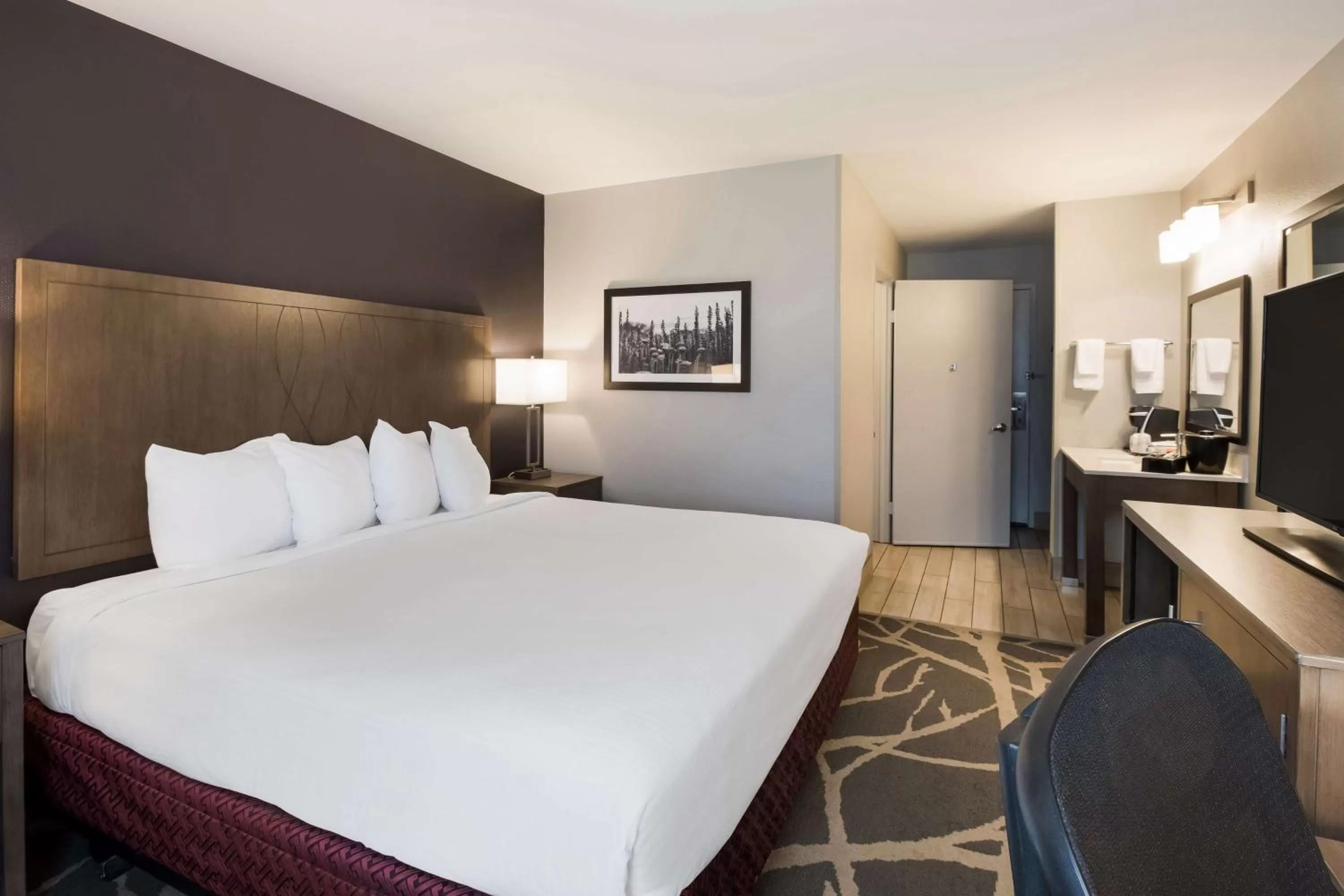 Bedroom, Bed in Best Western McMinnville Inn