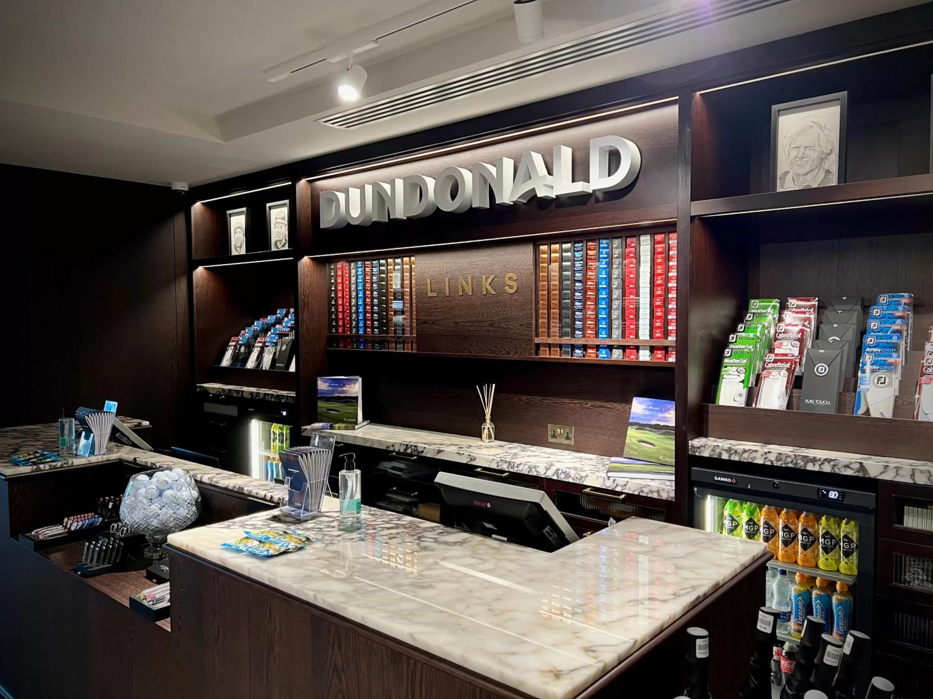 On-site shops in Dundonald Links