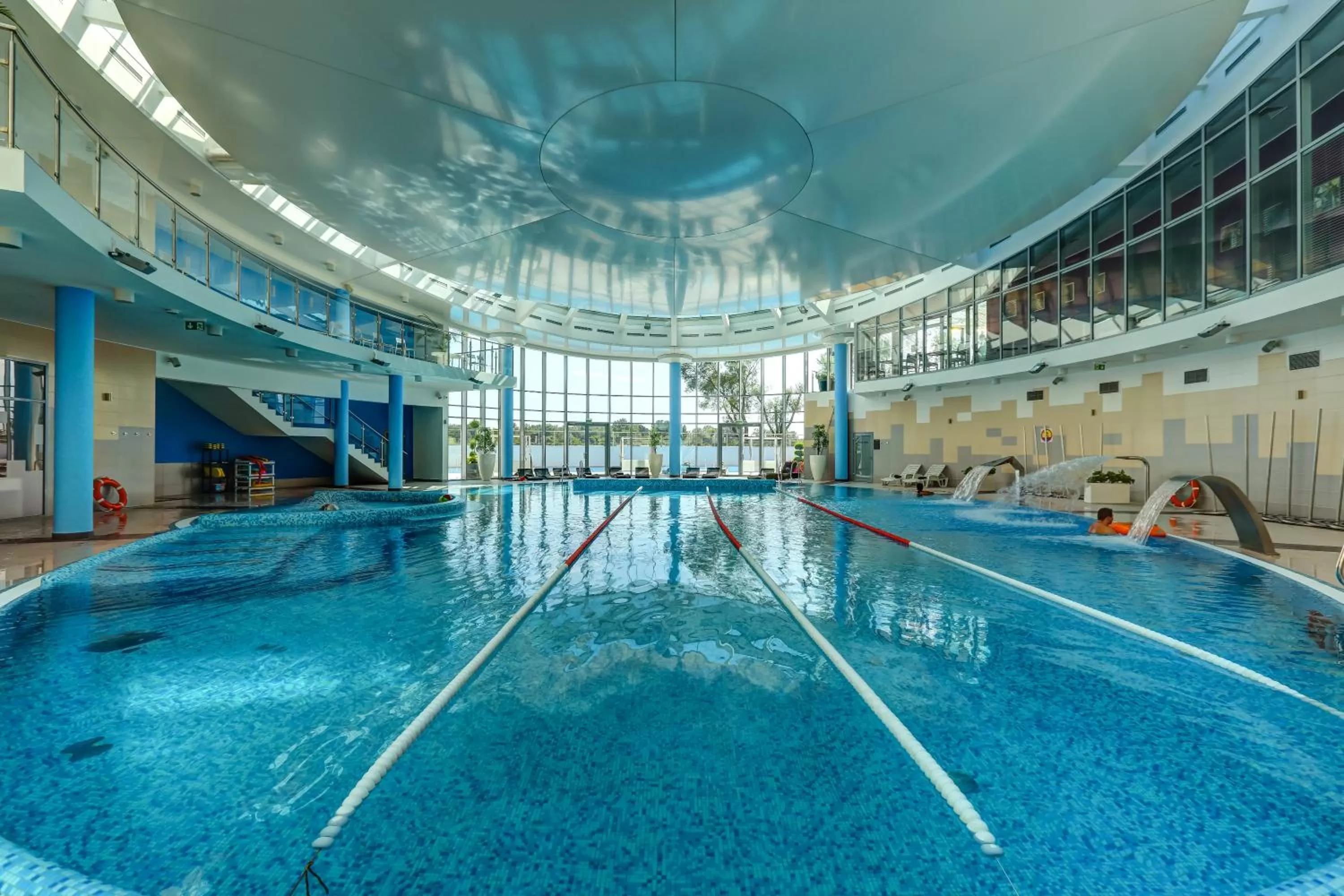Swimming pool in Copernicus Toruń Hotel