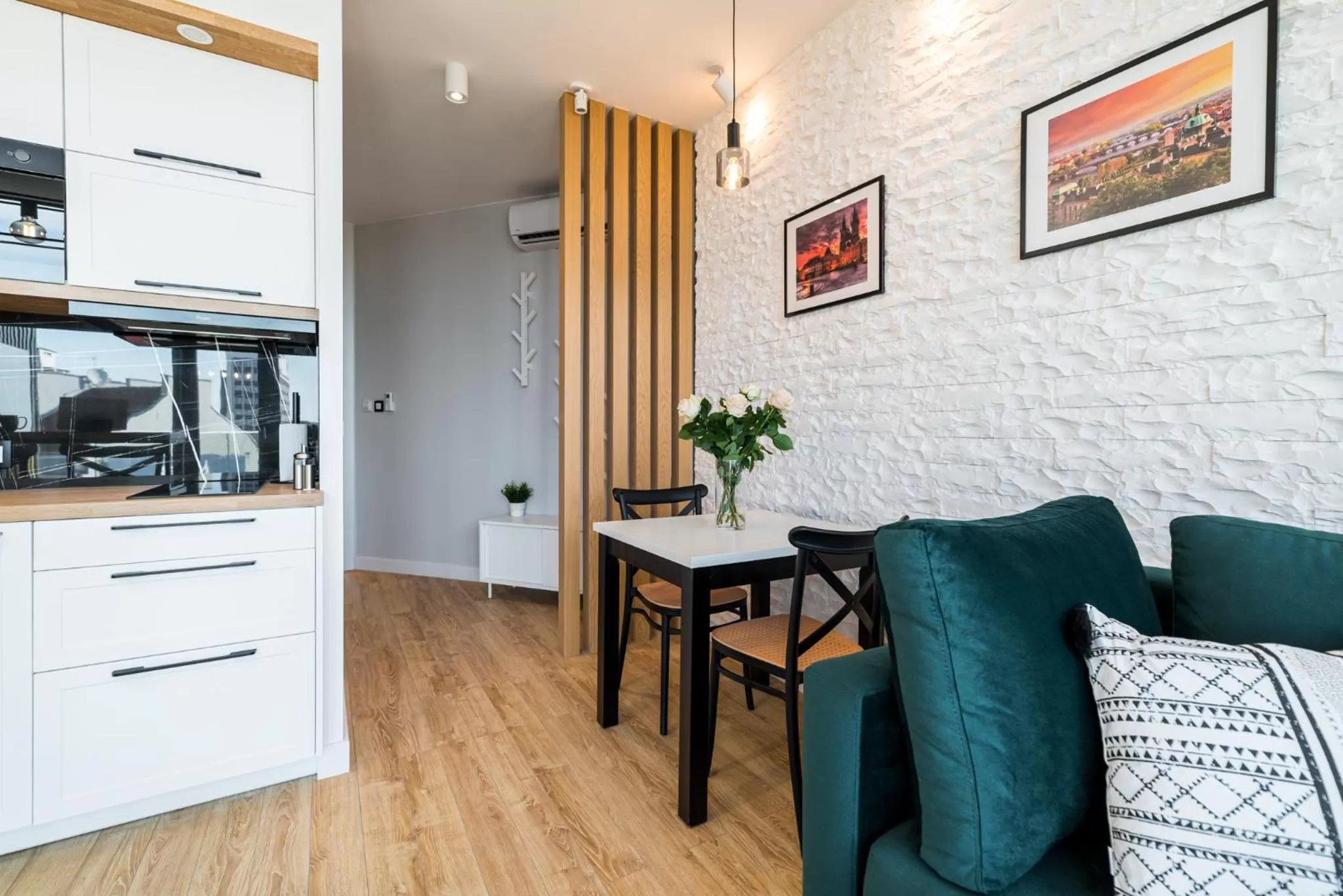 Kitchen or kitchenette in Q18 ApartHotel