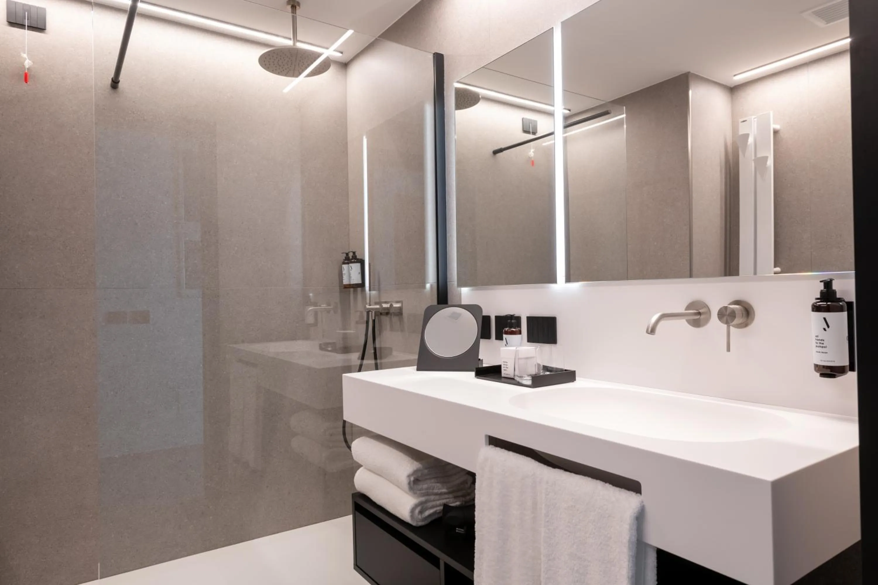 Bathroom in J44 Lifestyle Hotel