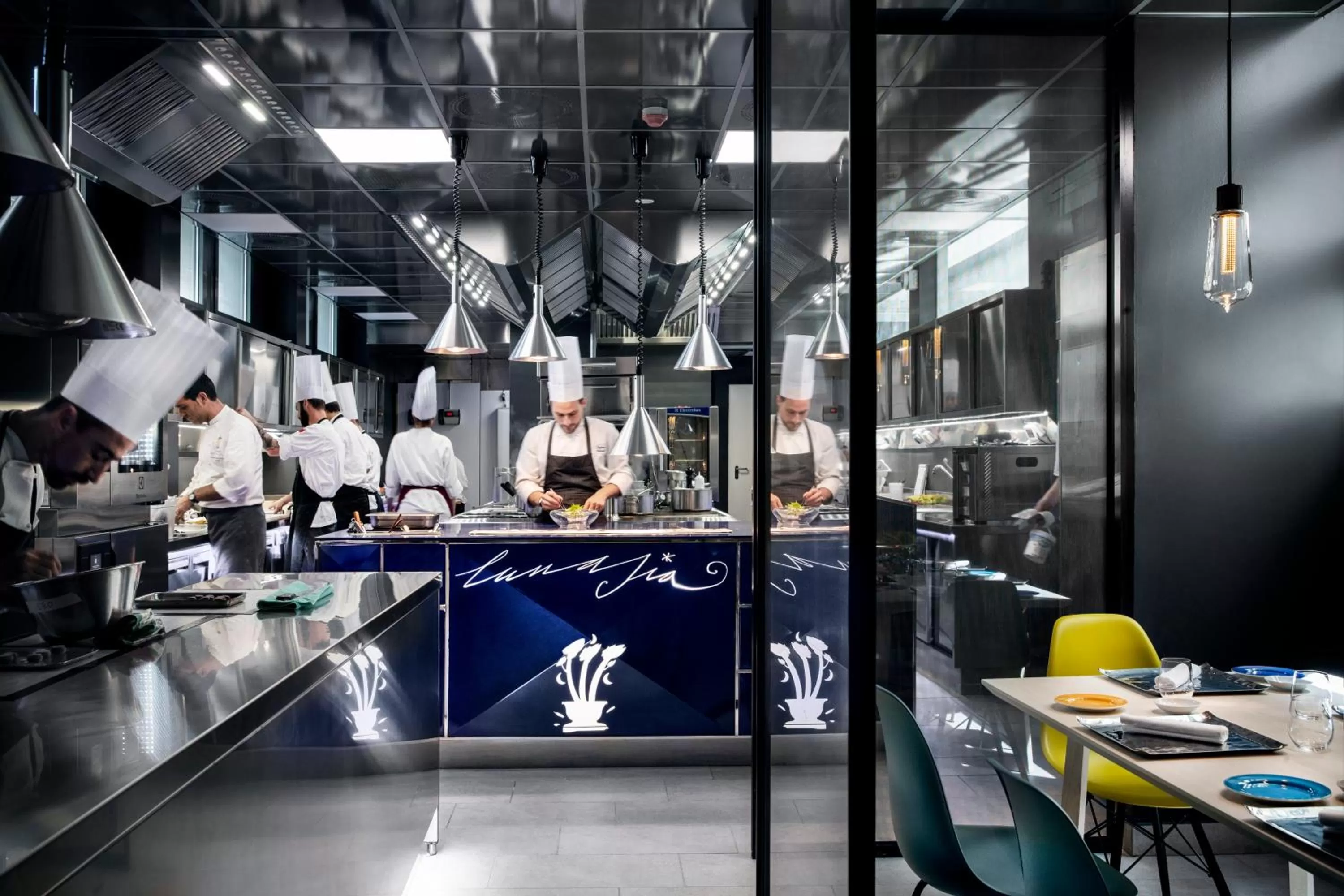 Restaurant/places to eat in Hotel Plaza e de Russie - Relais & Châteaux