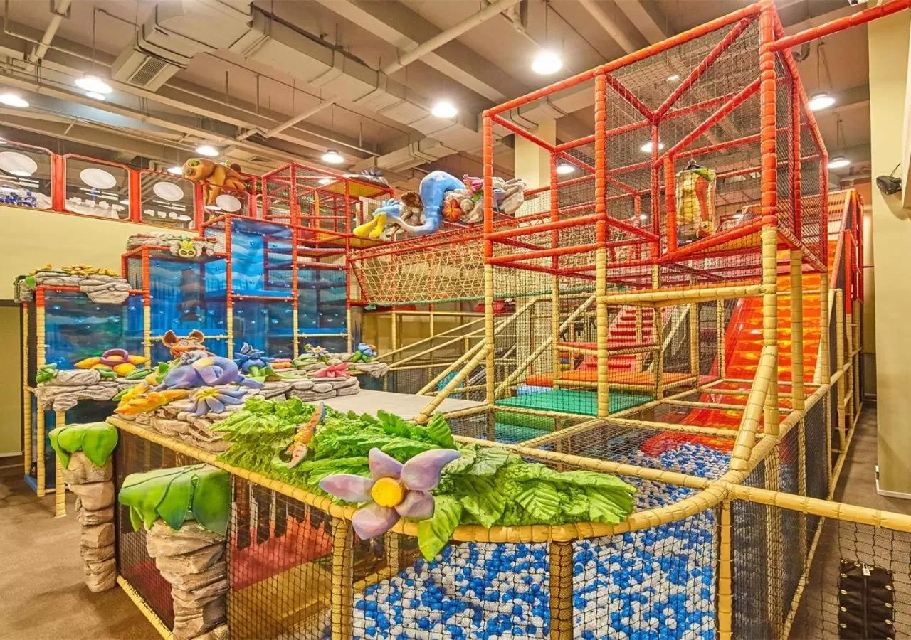 Children play ground in Shangri-La Dalian