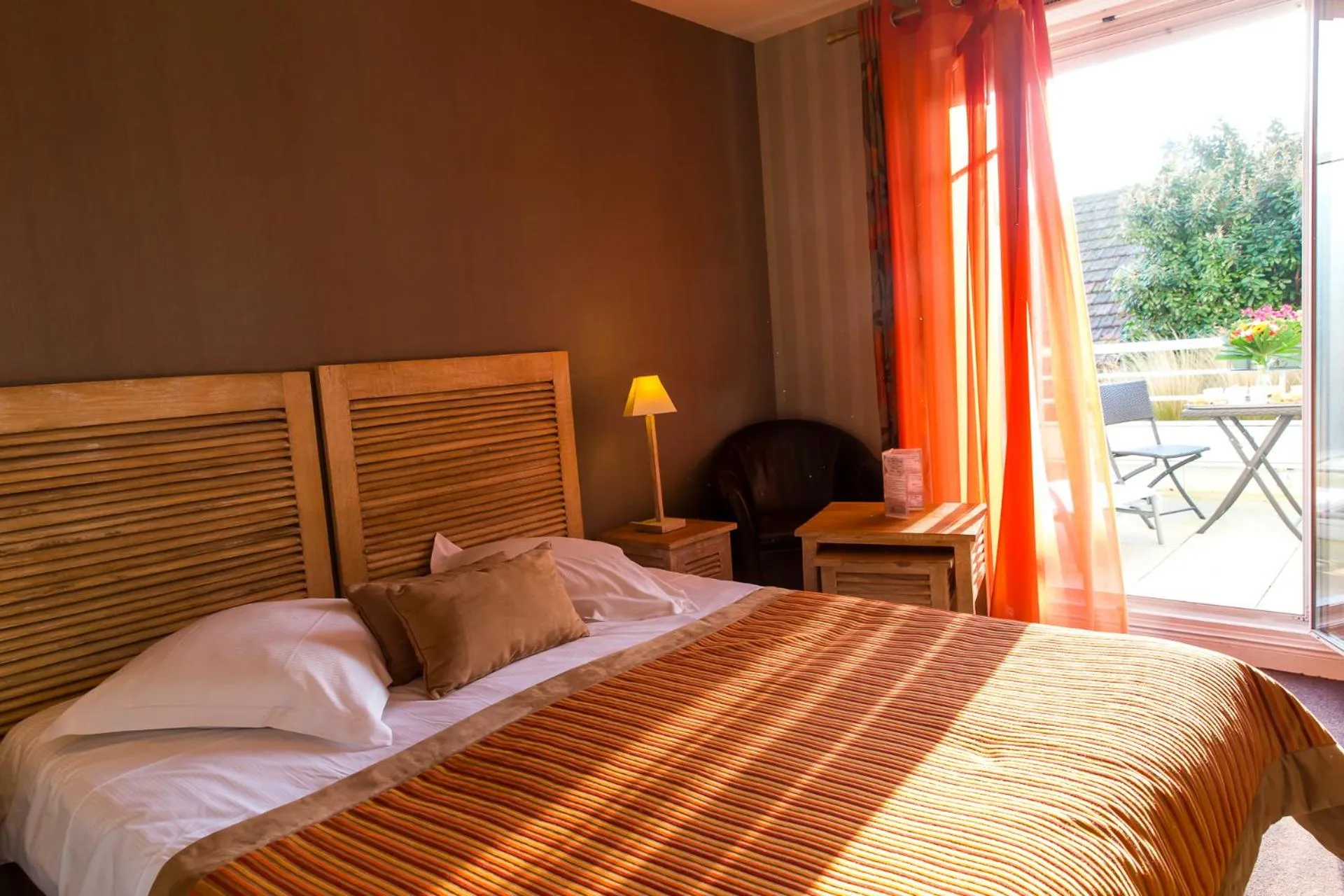 Photo of the whole room, Bed in Almoria Hôtel & SPA