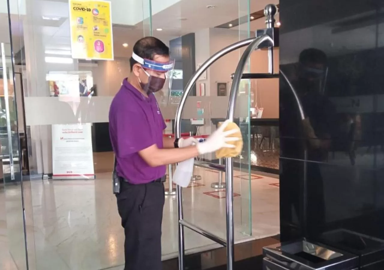 Staff in Swiss-Belinn Tunjungan Surabaya