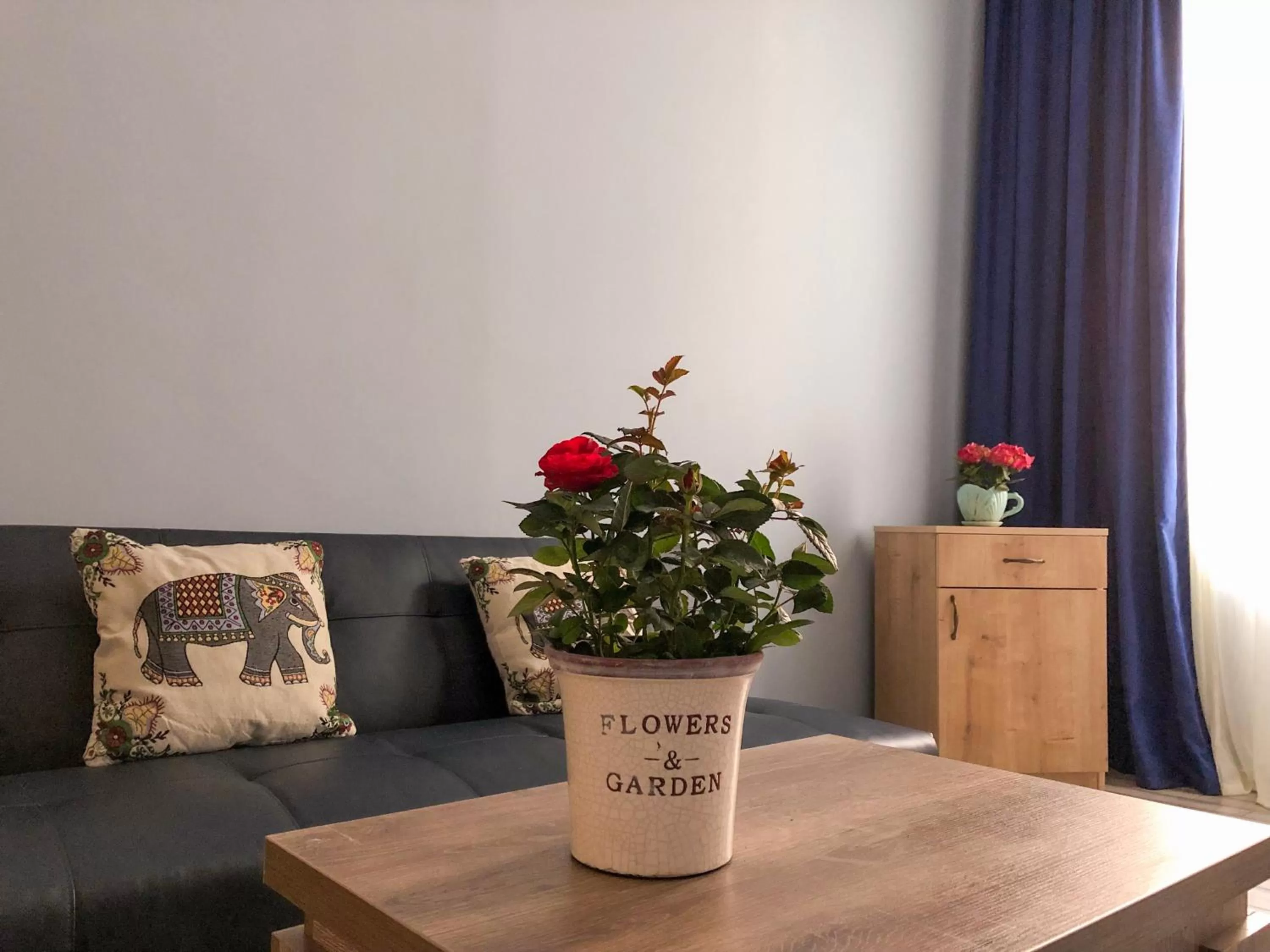 Living room in Check Point Hotel