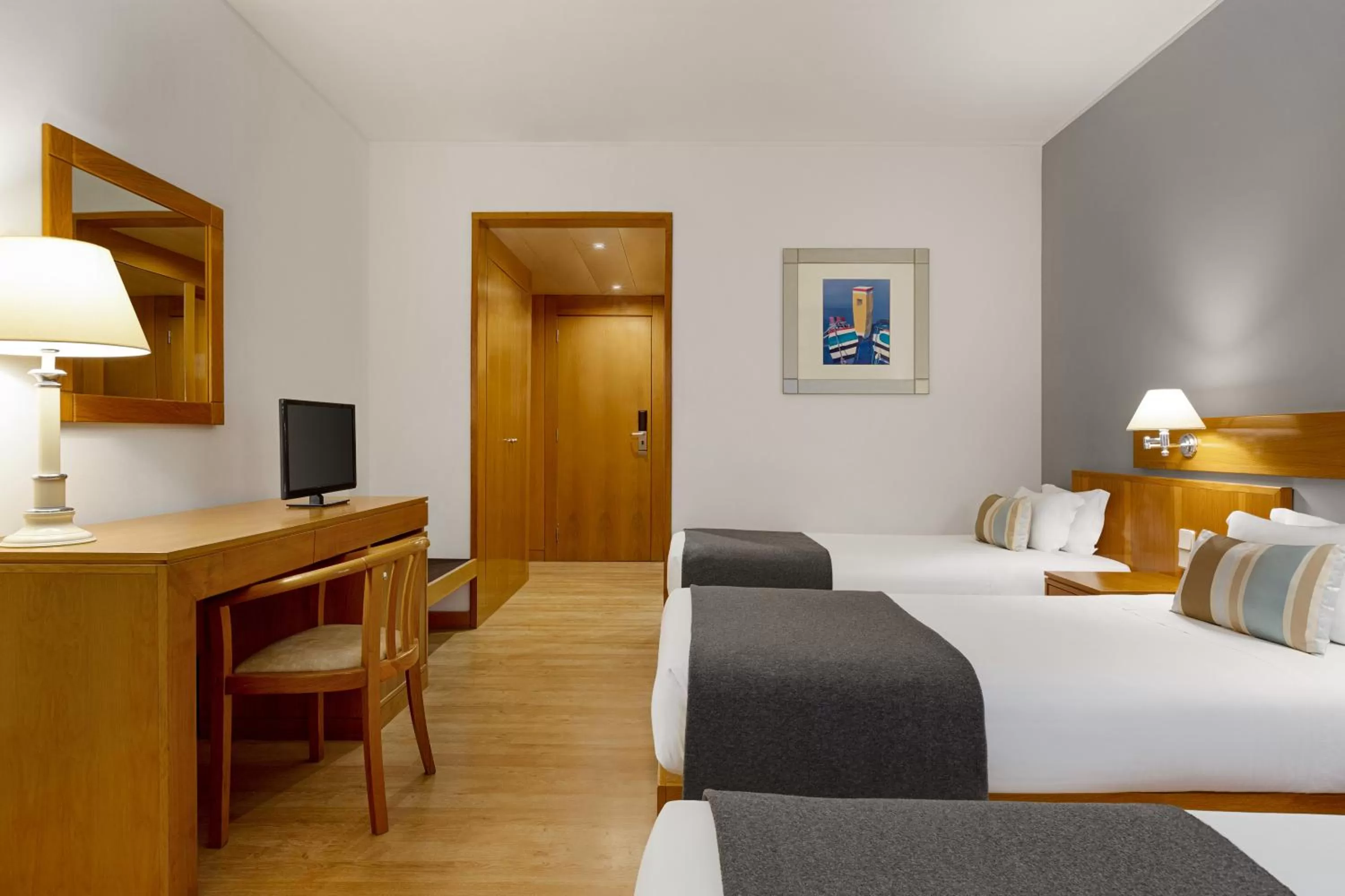 Bed in TRYP by Wyndham Montijo Parque Hotel