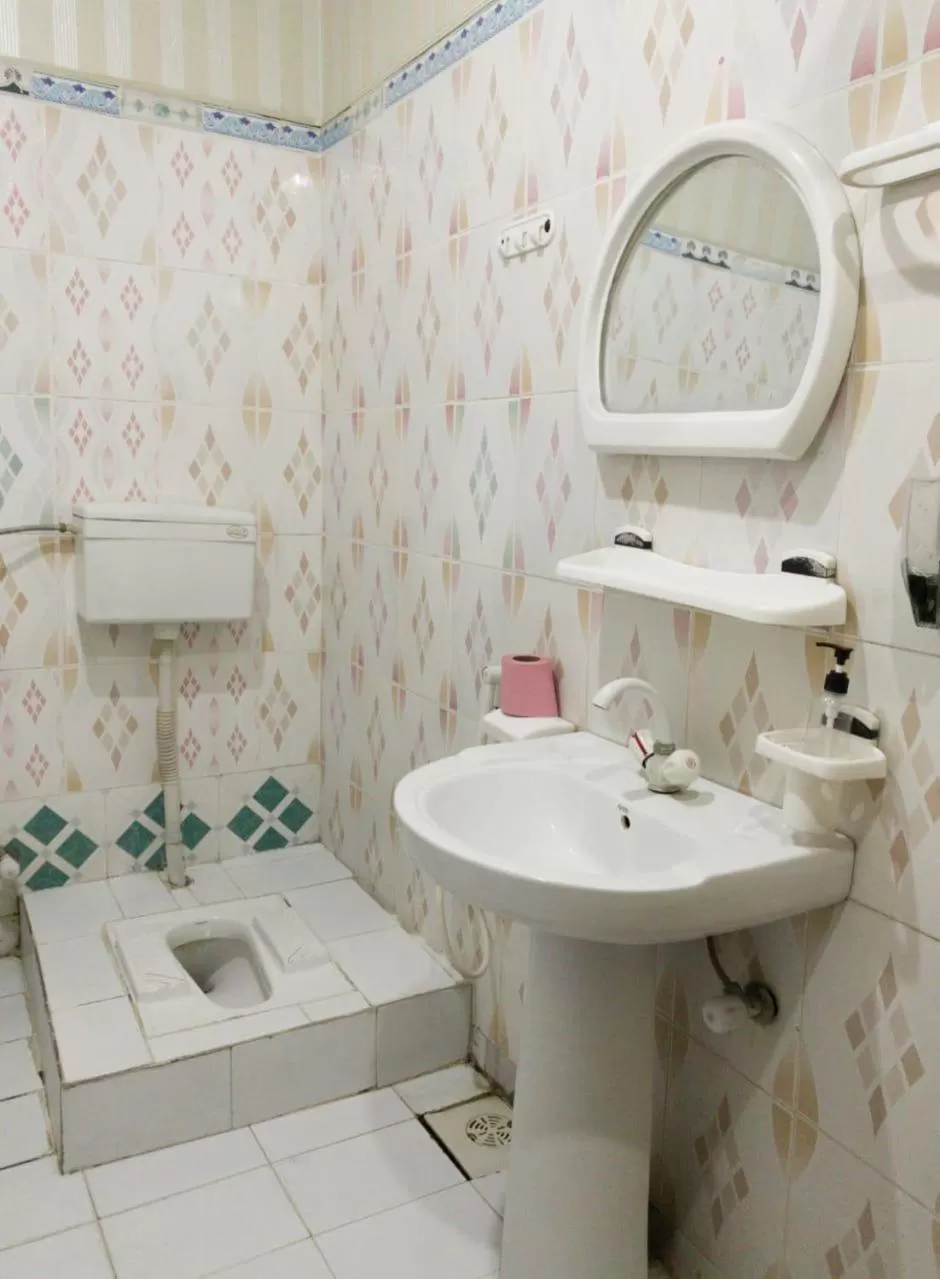 Bathroom in Madina Hotel 2