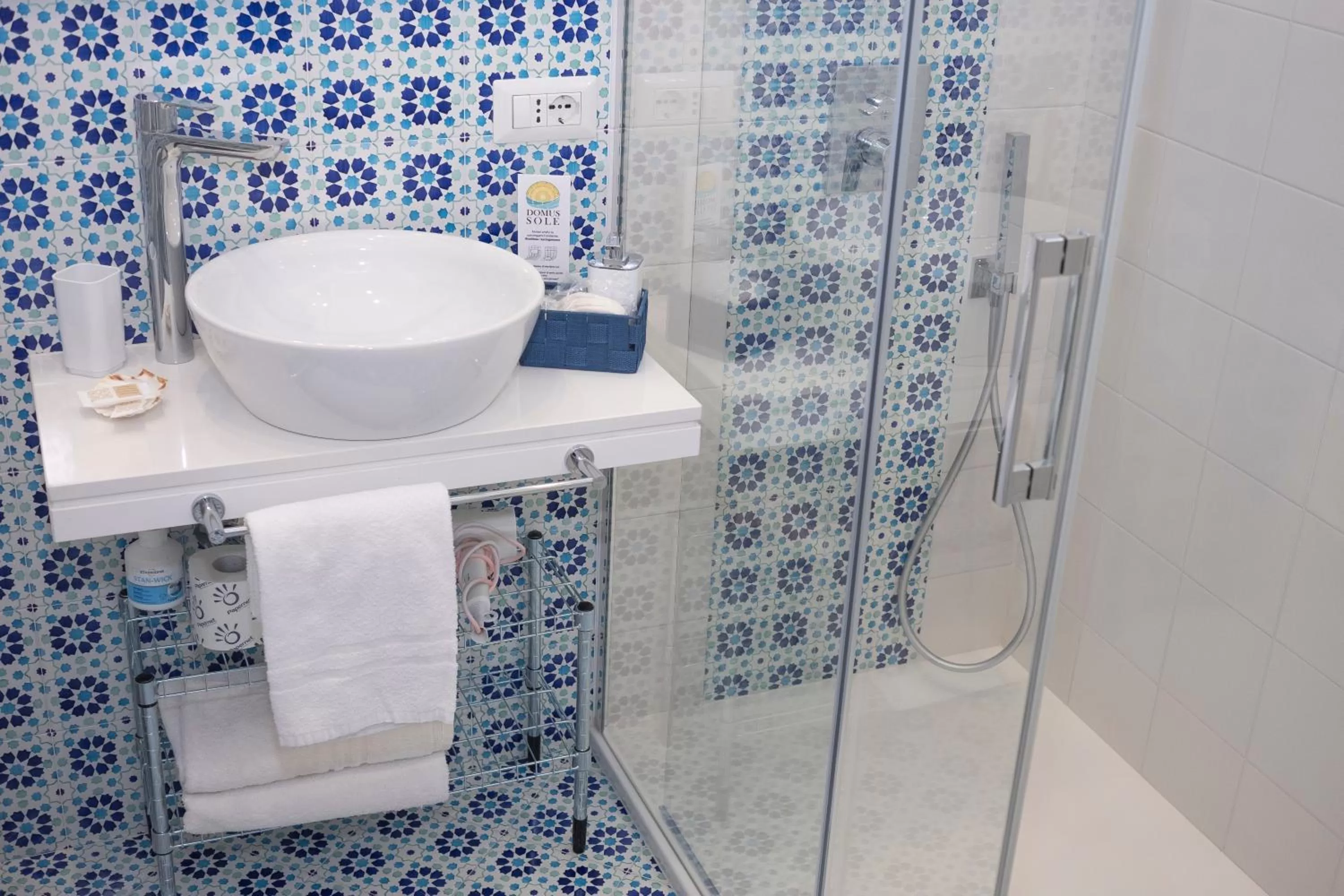 Shower in Domus Sole