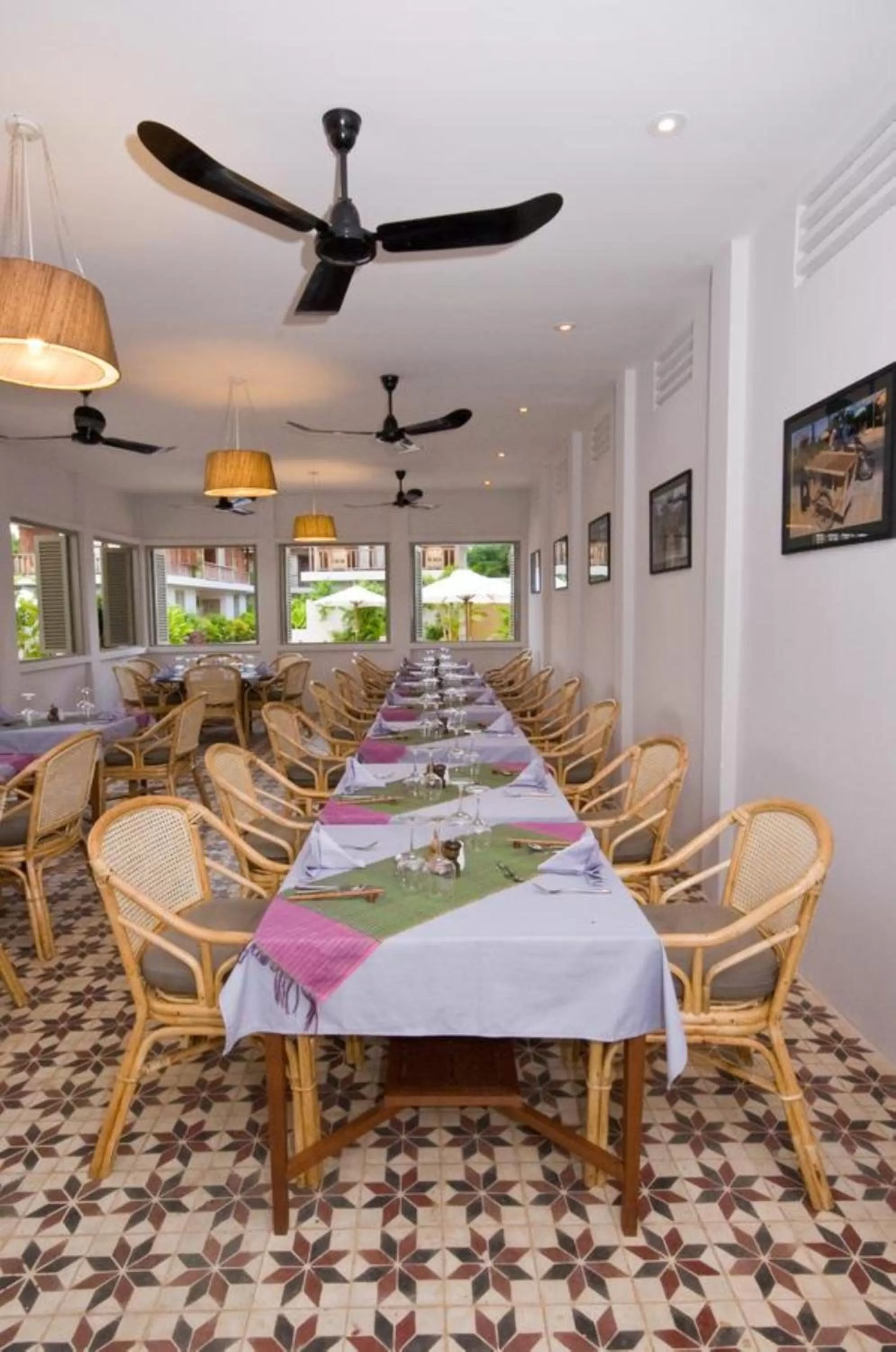 Restaurant/places to eat in Bambu Hotel